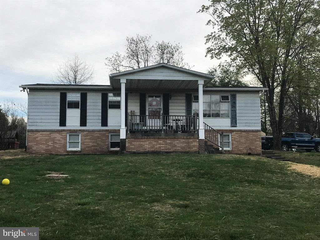 Photo of 3218 Fennel Road, PENNSBURG, PA 18073 (MLS # PAMC2167014)