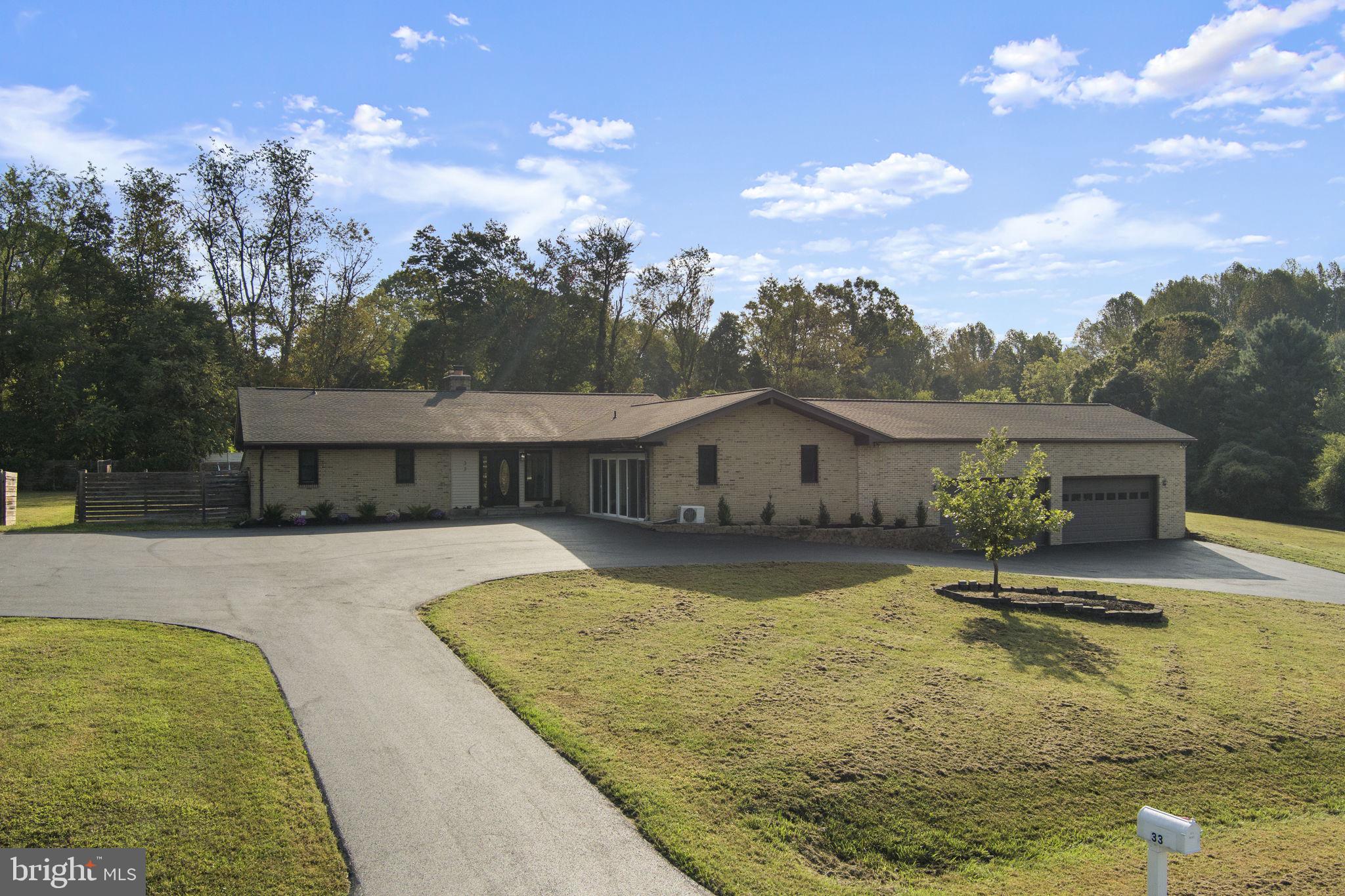 33 GOSHEN COURT