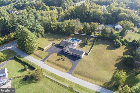 33 GOSHEN COURT GAITHERSBURG MD 20882