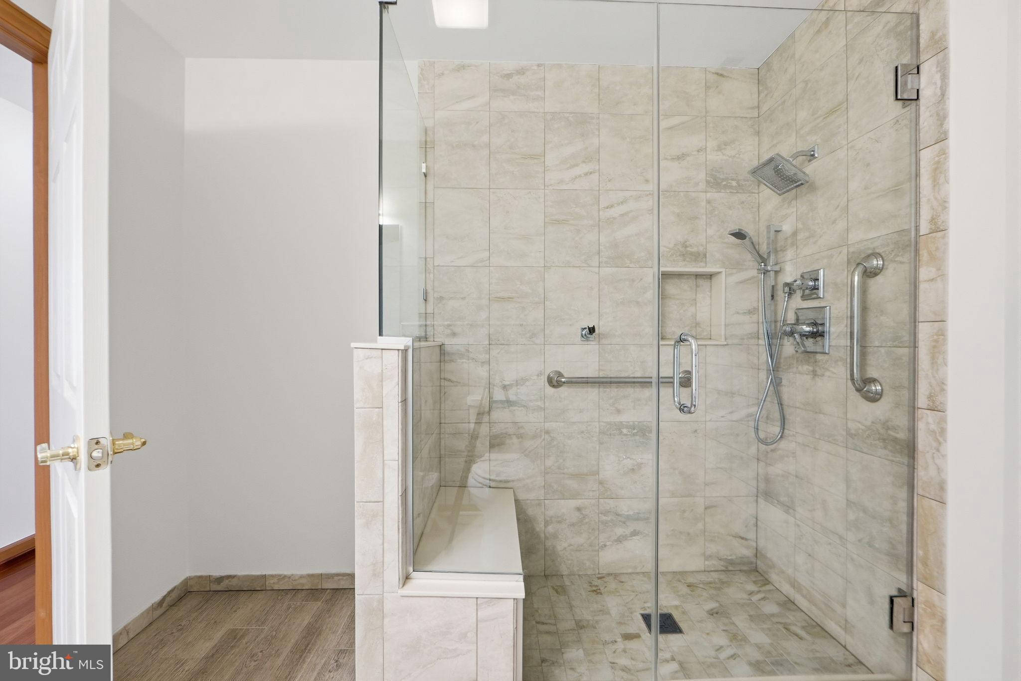 FRANKLIN MANOR BEACH - Residential