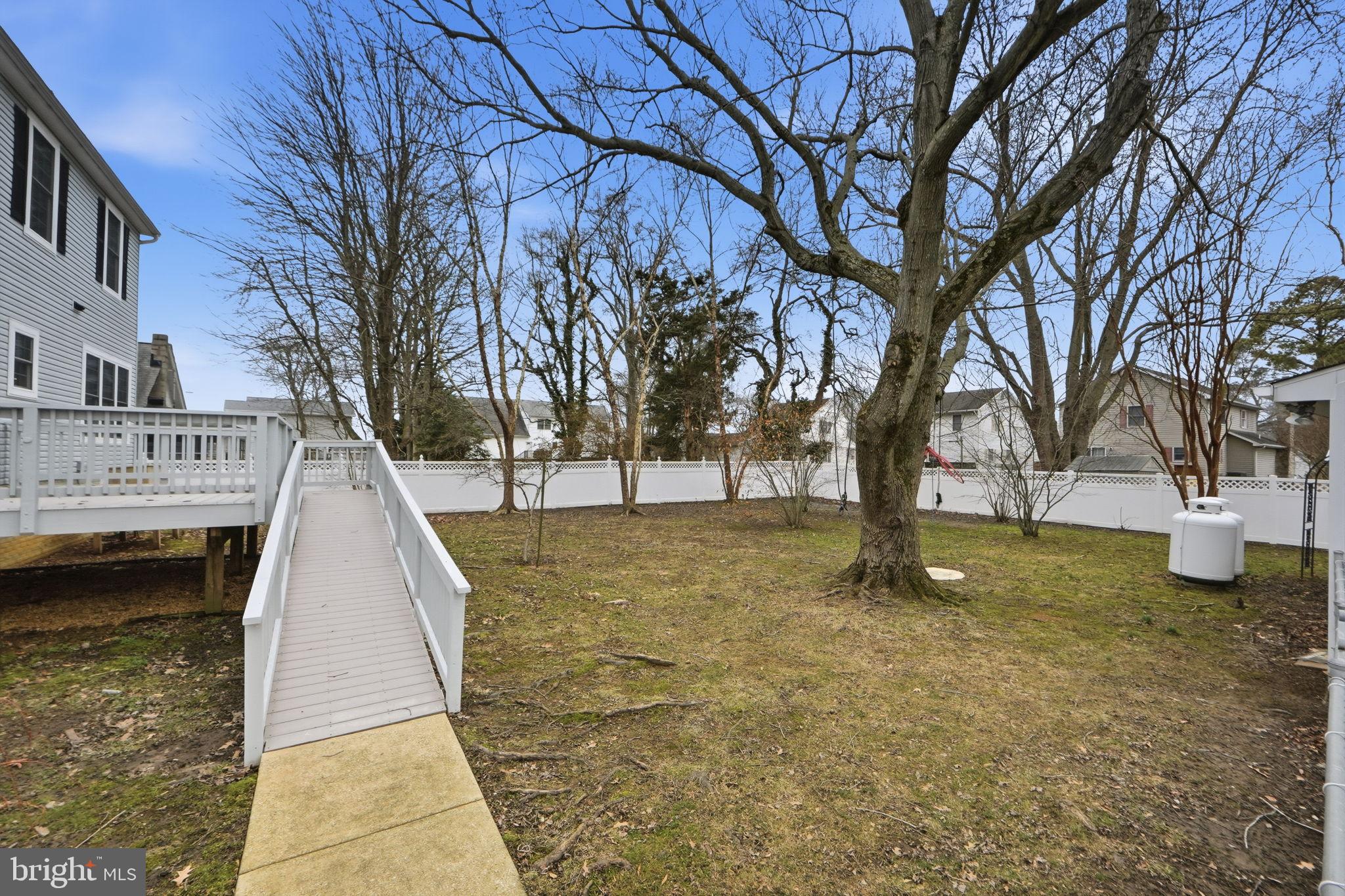 FRANKLIN MANOR BEACH - Residential