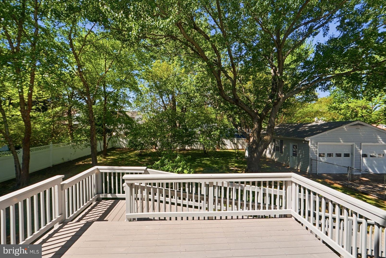 FRANKLIN MANOR BEACH - Residential