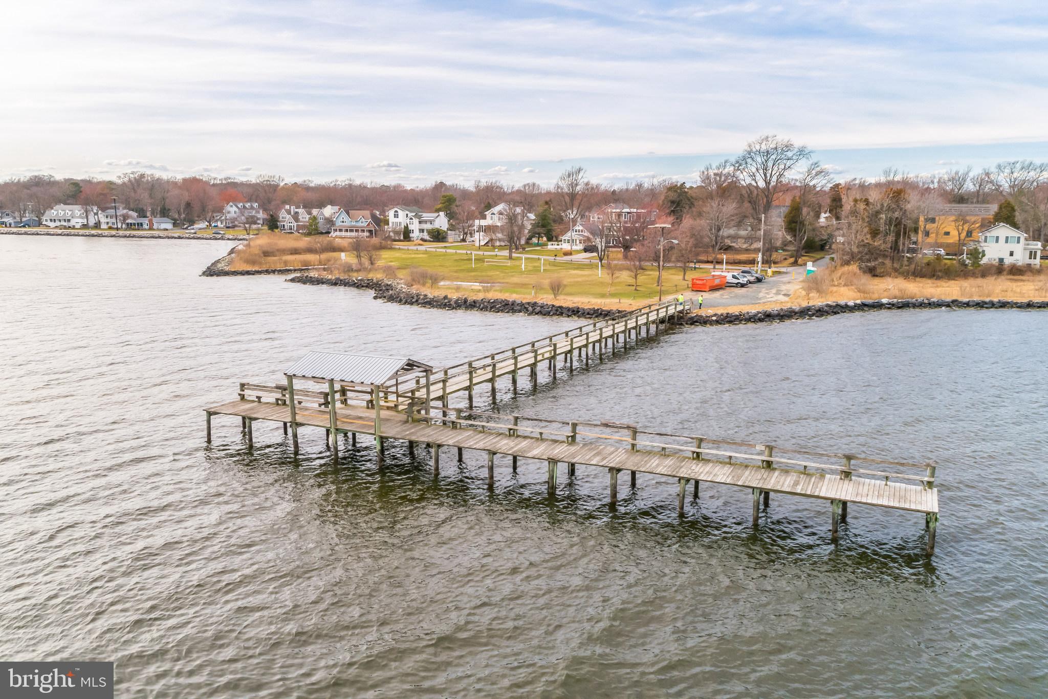 FRANKLIN MANOR BEACH - Residential