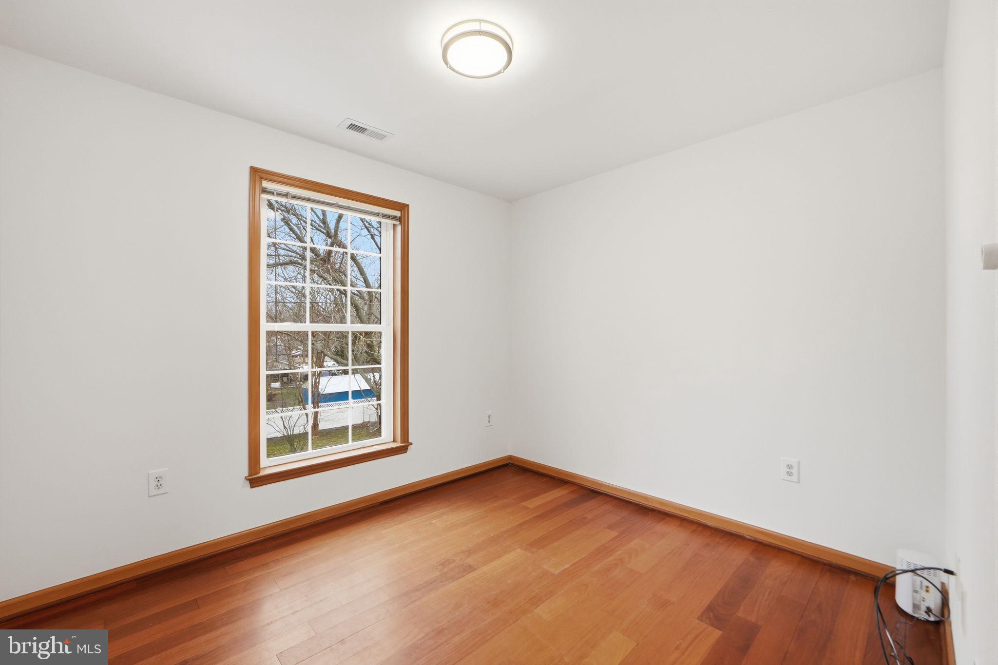 FRANKLIN MANOR BEACH - Residential