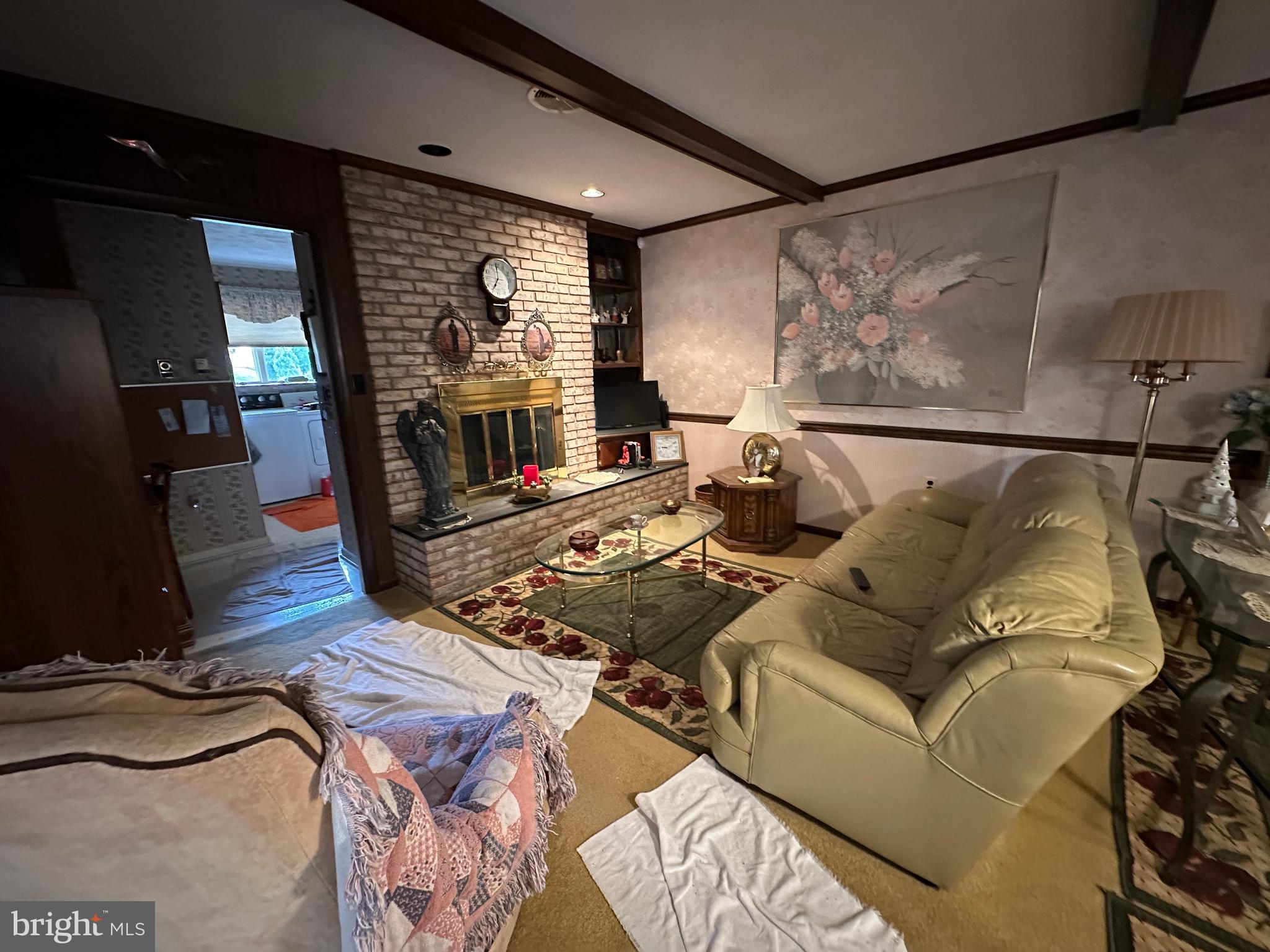 COUNTRY CLUB ESTATES - Residential