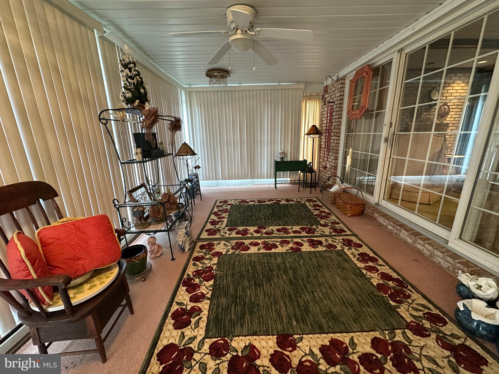 COUNTRY CLUB ESTATES - Residential