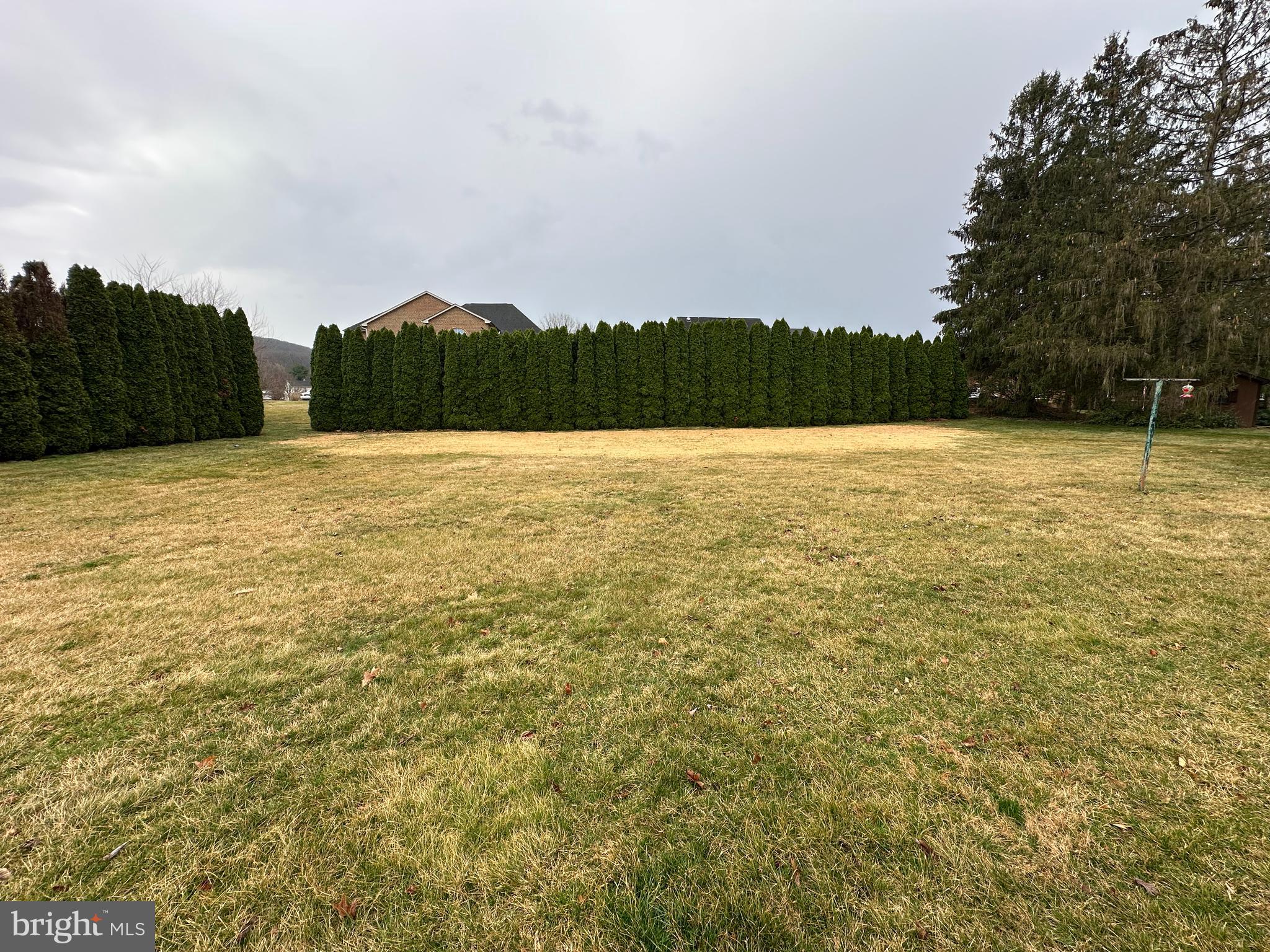 COUNTRY CLUB ESTATES - Residential