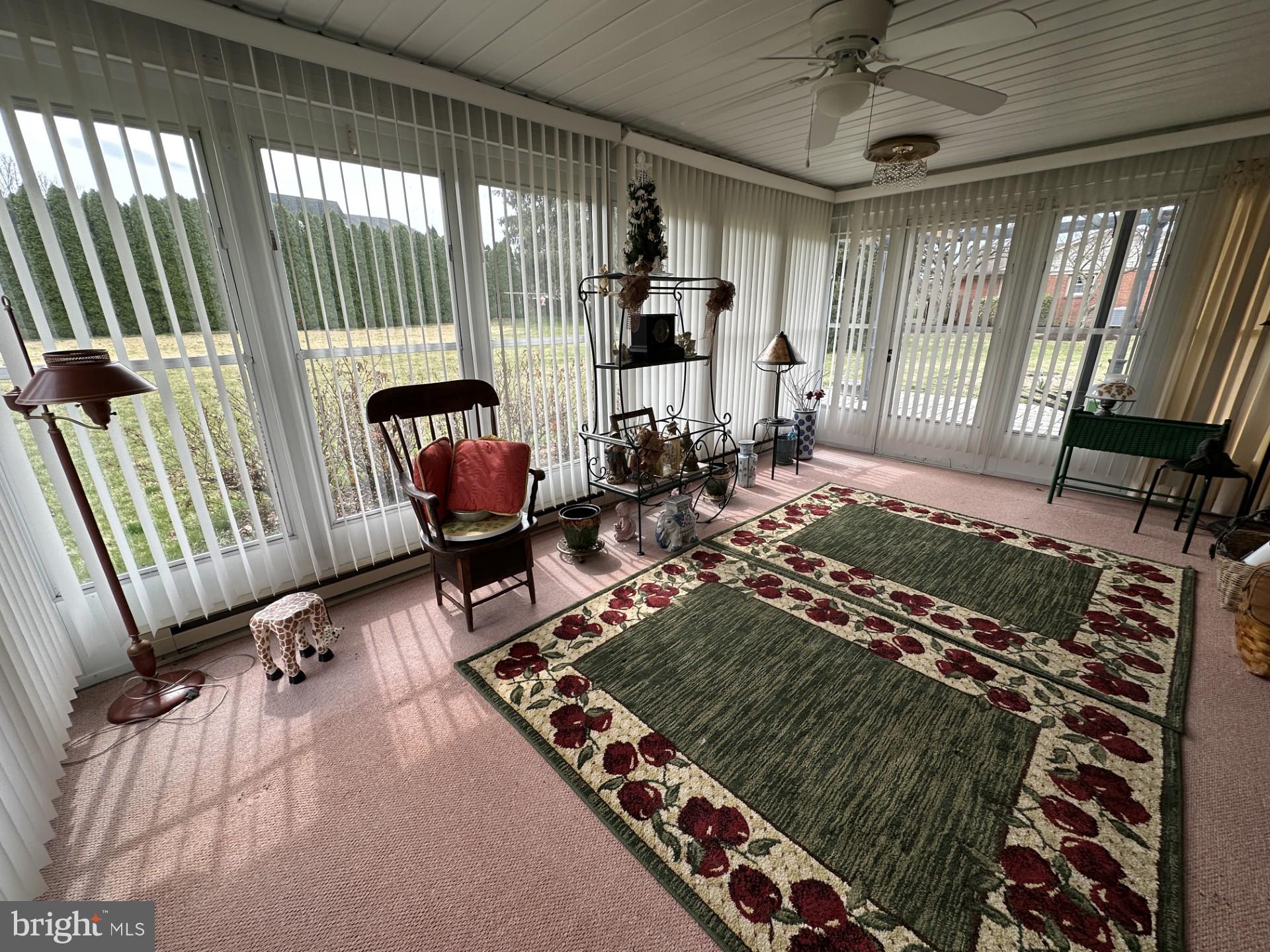 COUNTRY CLUB ESTATES - Residential