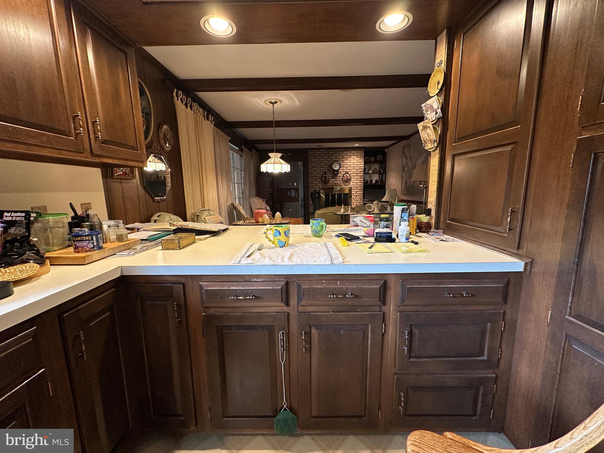 COUNTRY CLUB ESTATES - Residential