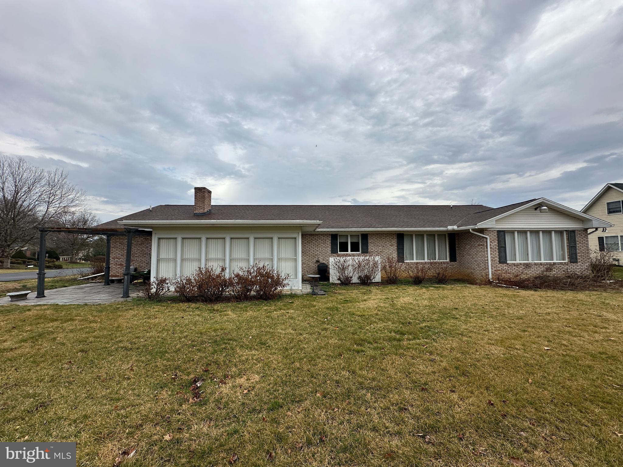 COUNTRY CLUB ESTATES - Residential