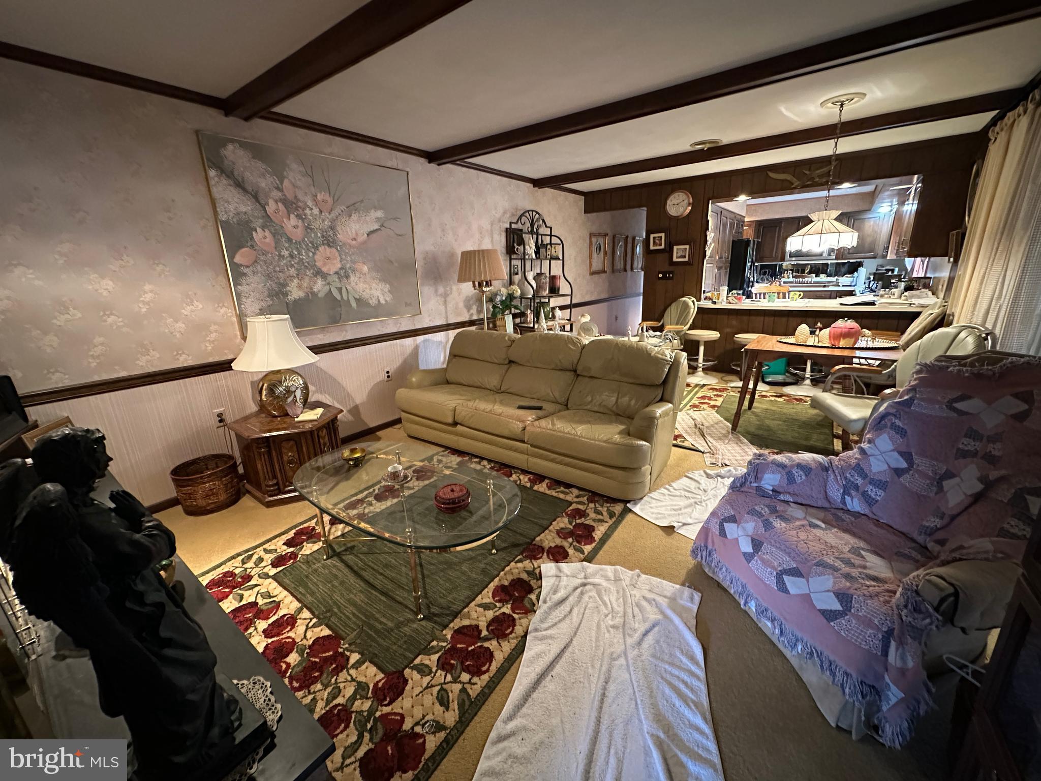 COUNTRY CLUB ESTATES - Residential