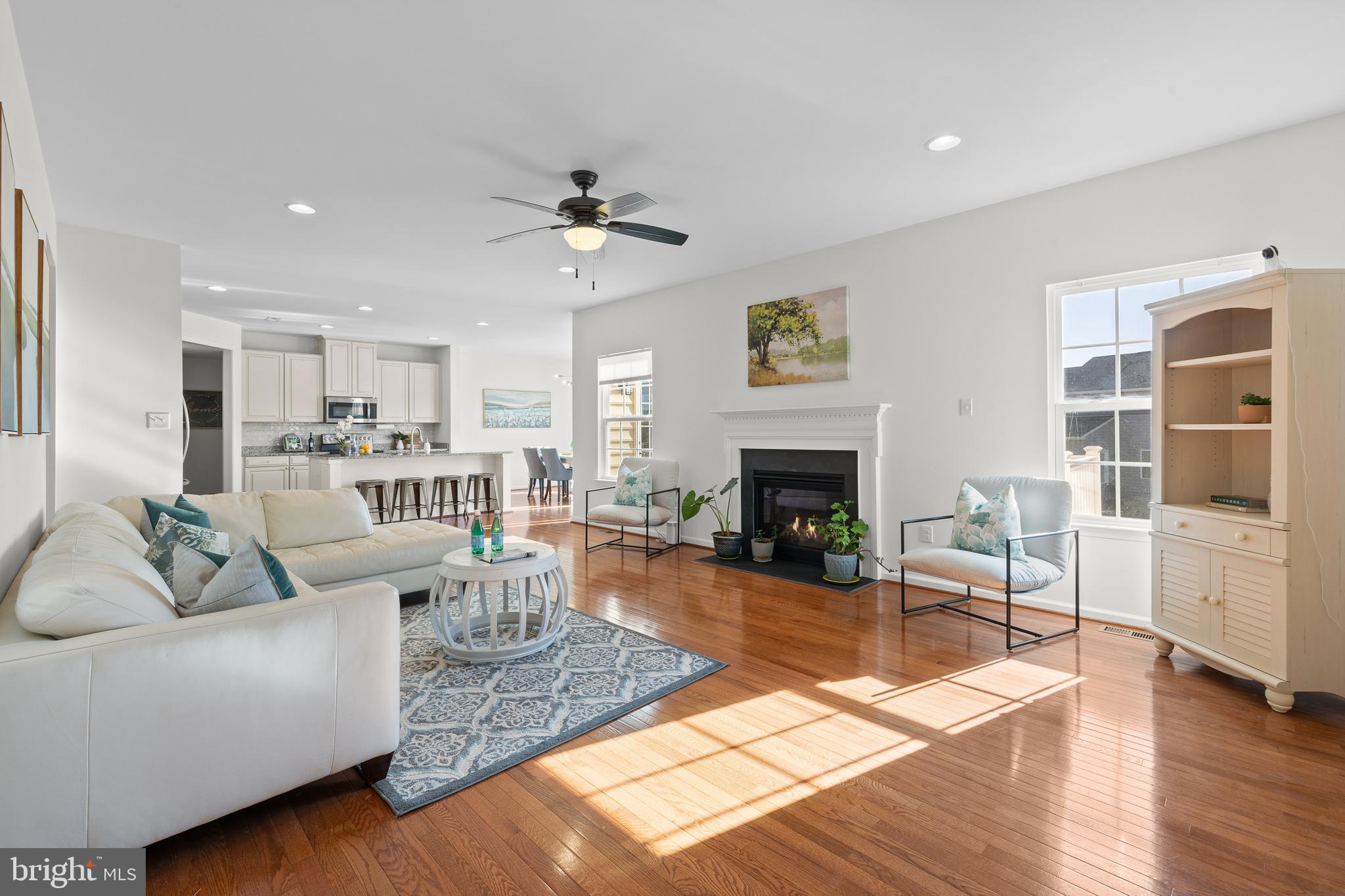 HILLTOWN WALK - Residential