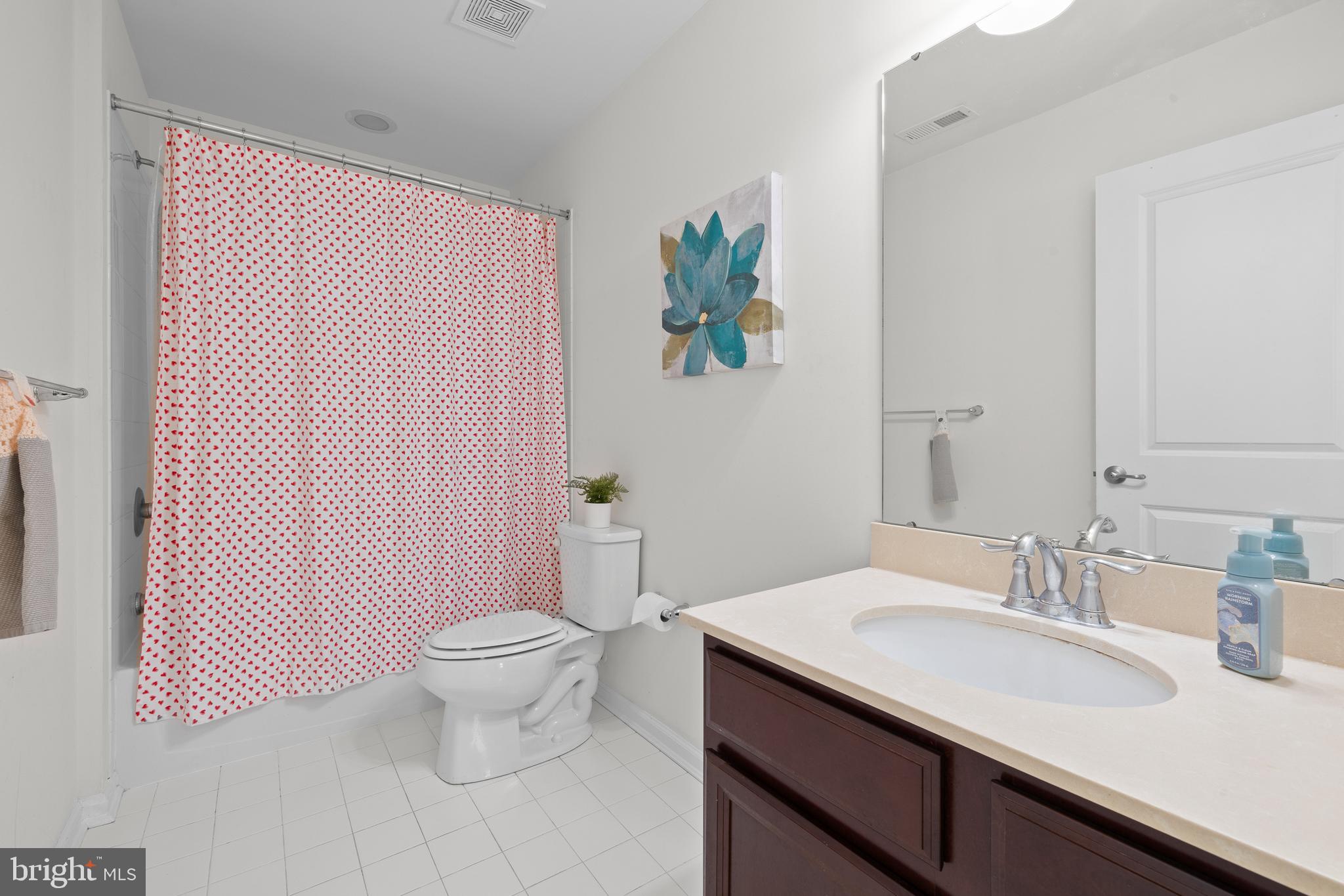 HILLTOWN WALK - Residential