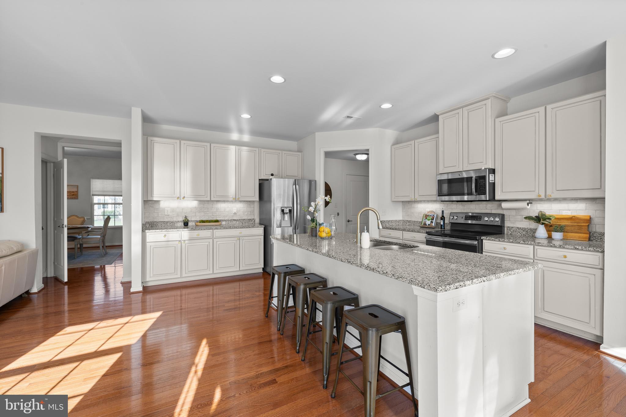 HILLTOWN WALK - Residential