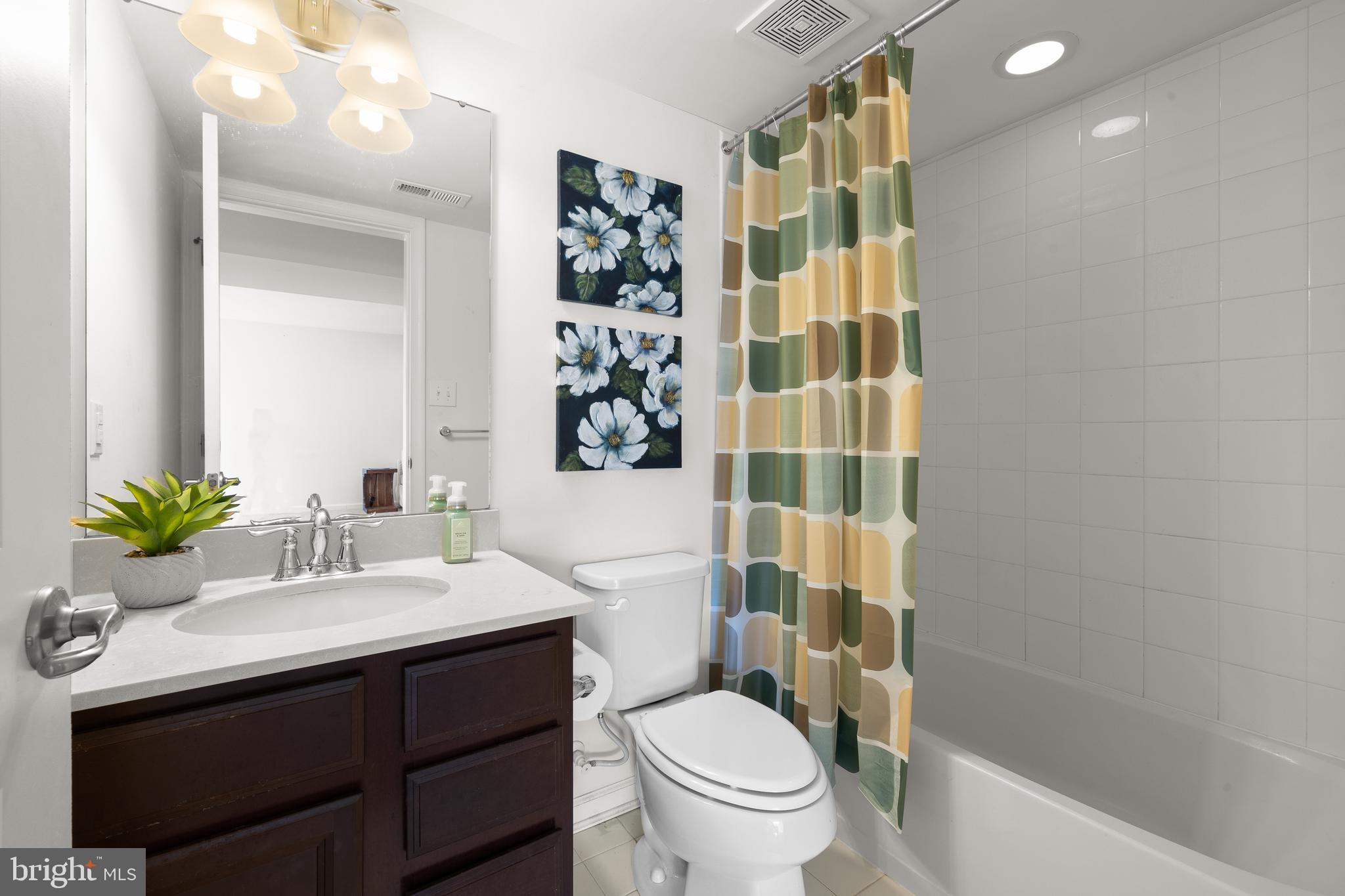 HILLTOWN WALK - Residential