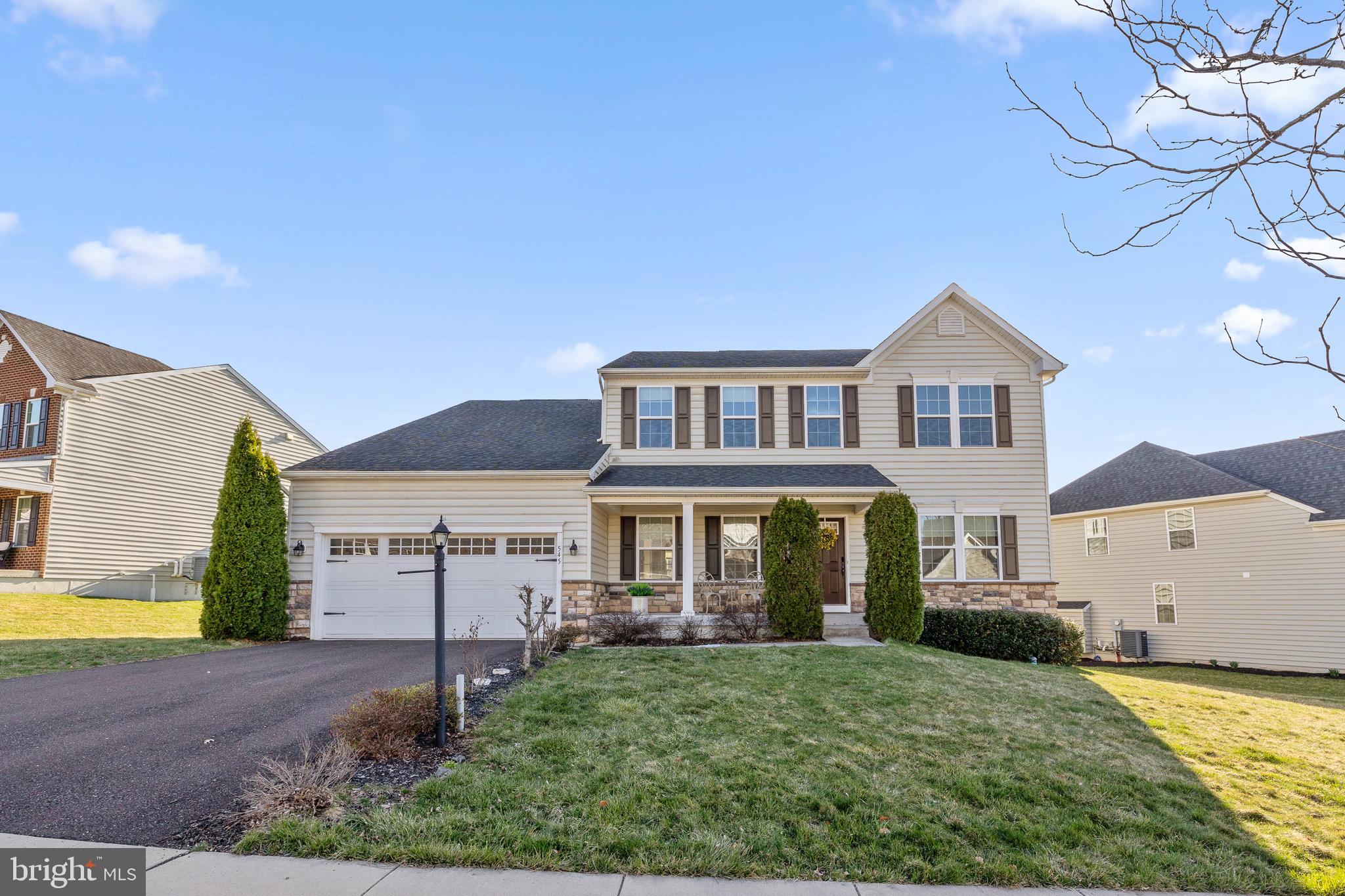 HILLTOWN WALK - Residential