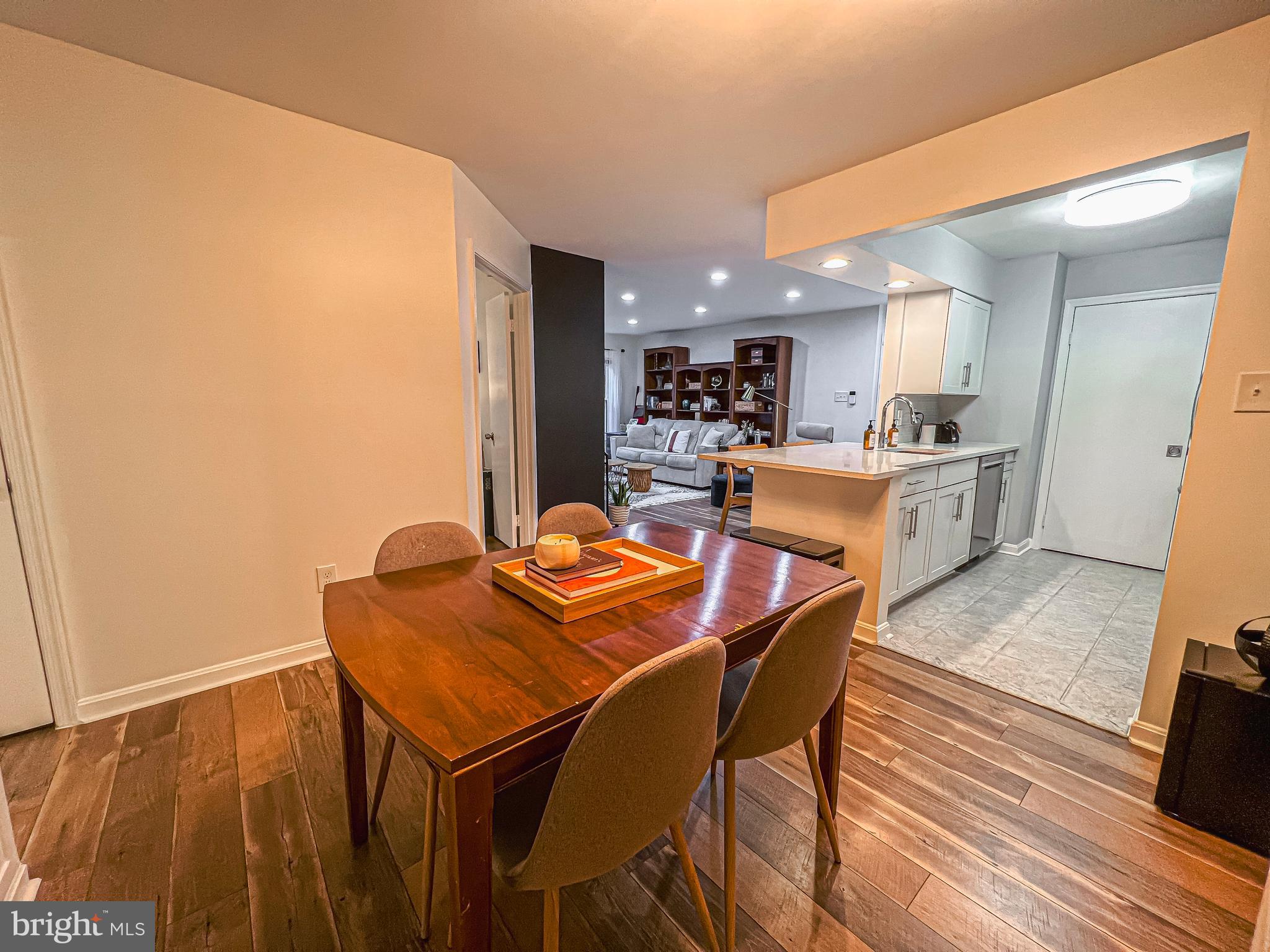 LAFAYETTE FOREST - Residential Lease