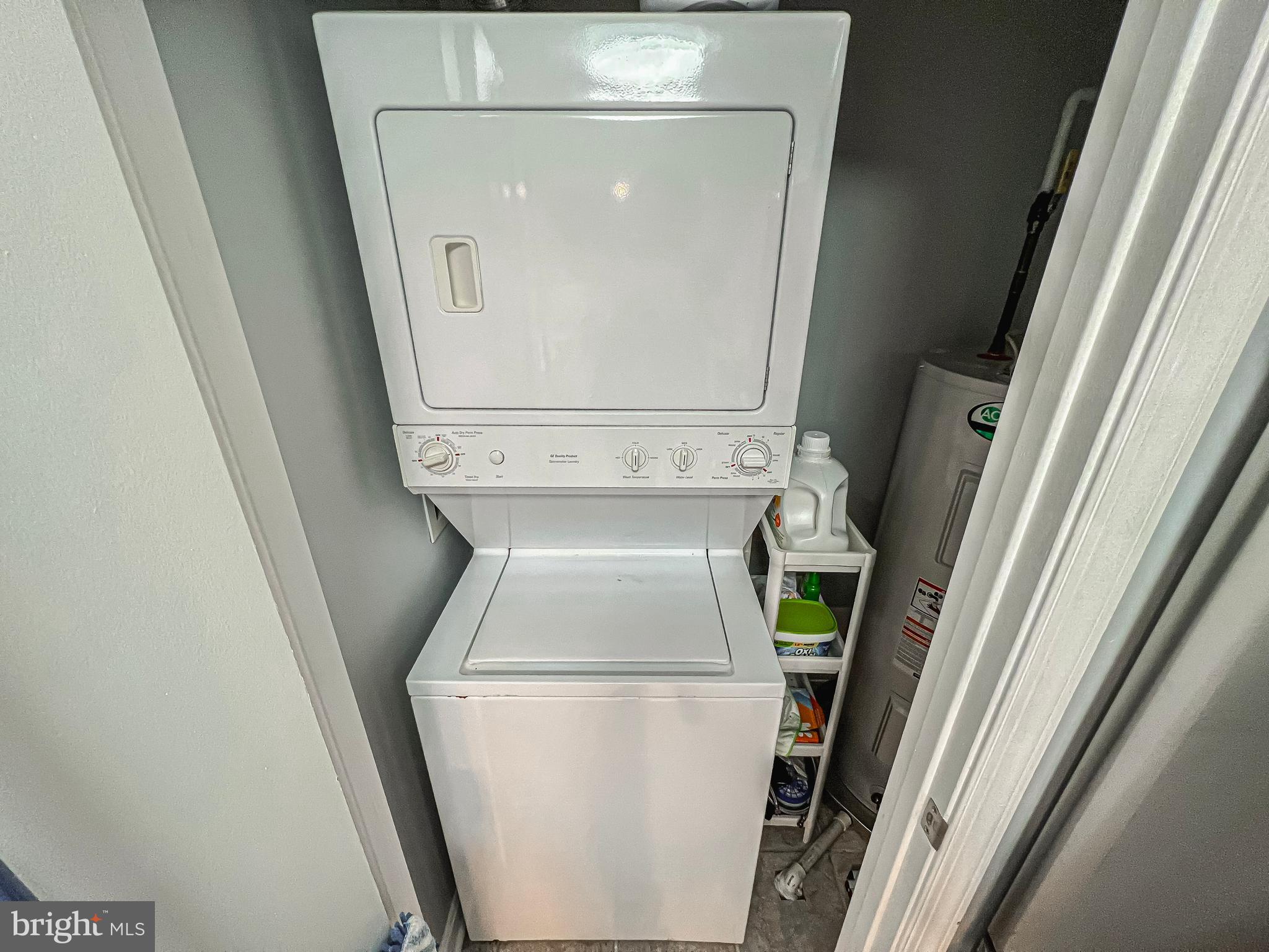 LAFAYETTE FOREST - Residential Lease