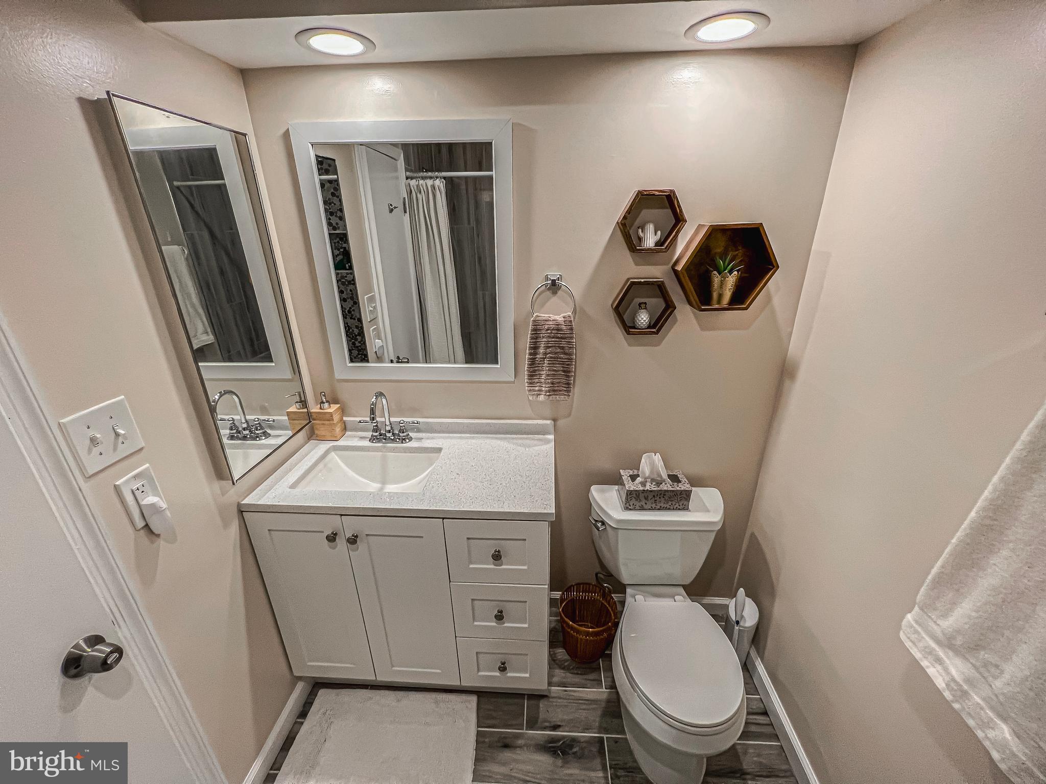 LAFAYETTE FOREST - Residential Lease