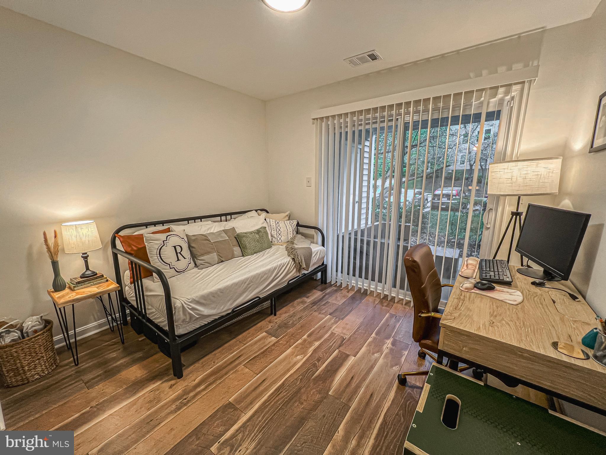 LAFAYETTE FOREST - Residential Lease