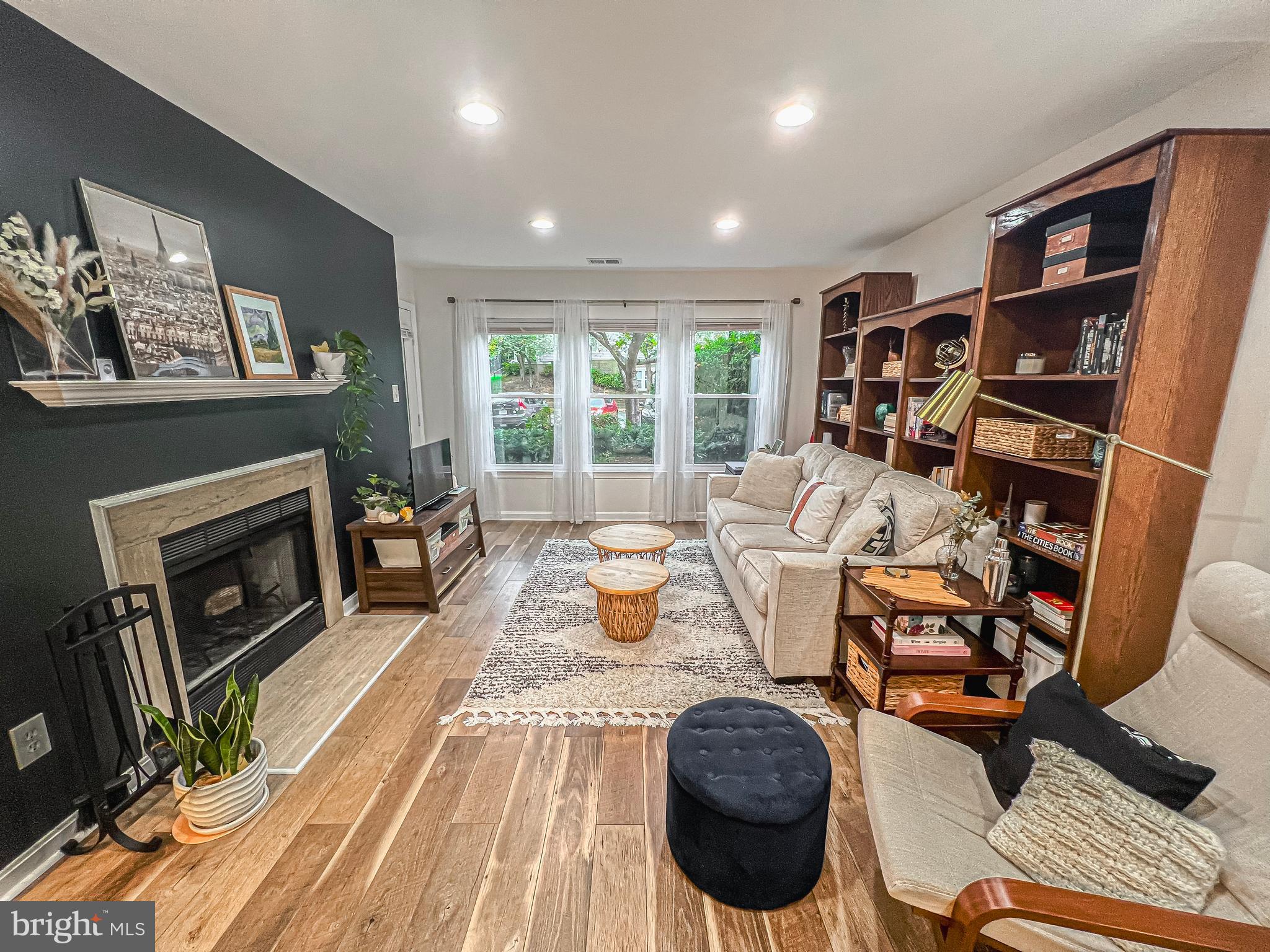 LAFAYETTE FOREST - Residential Lease