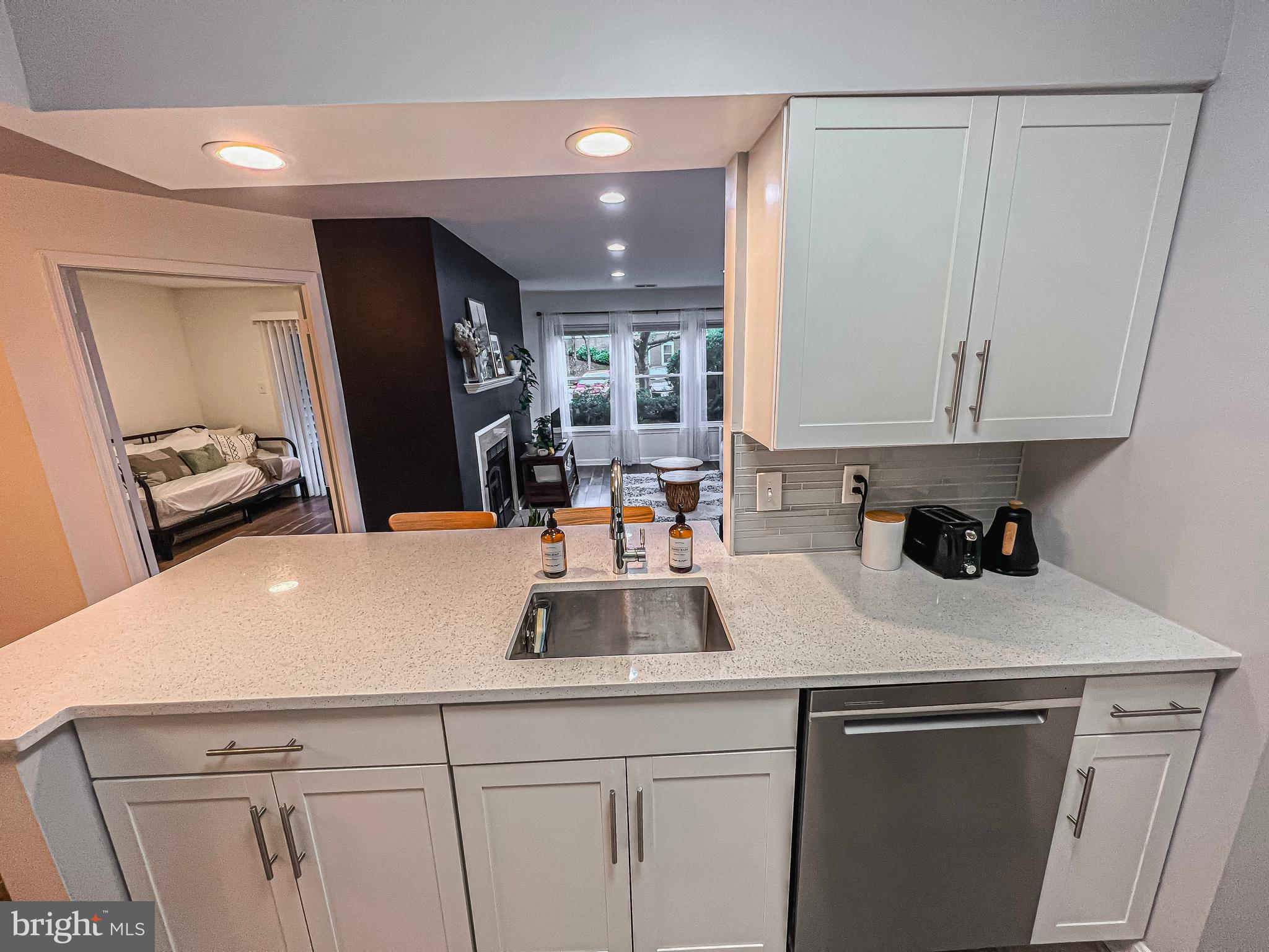 LAFAYETTE FOREST - Residential Lease