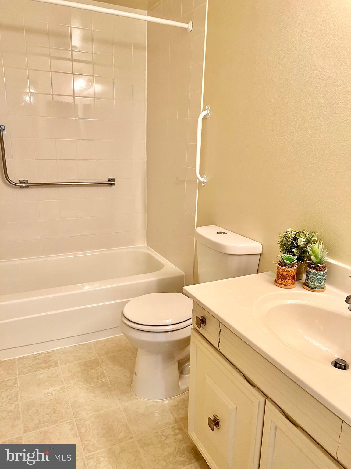 MONTGOMERY MUTUAL COOP - Residential