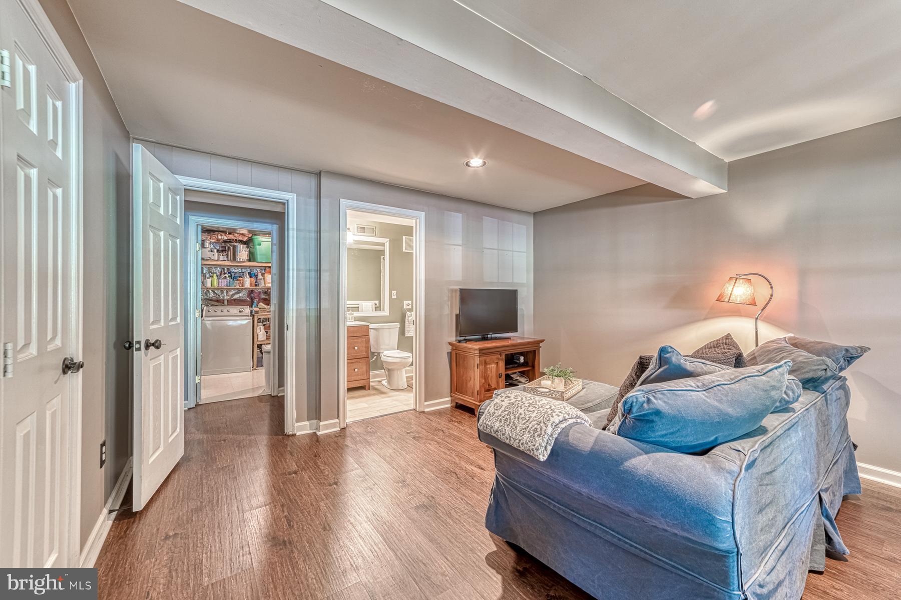 WELLINGTON/CLOVERHILL - Residential