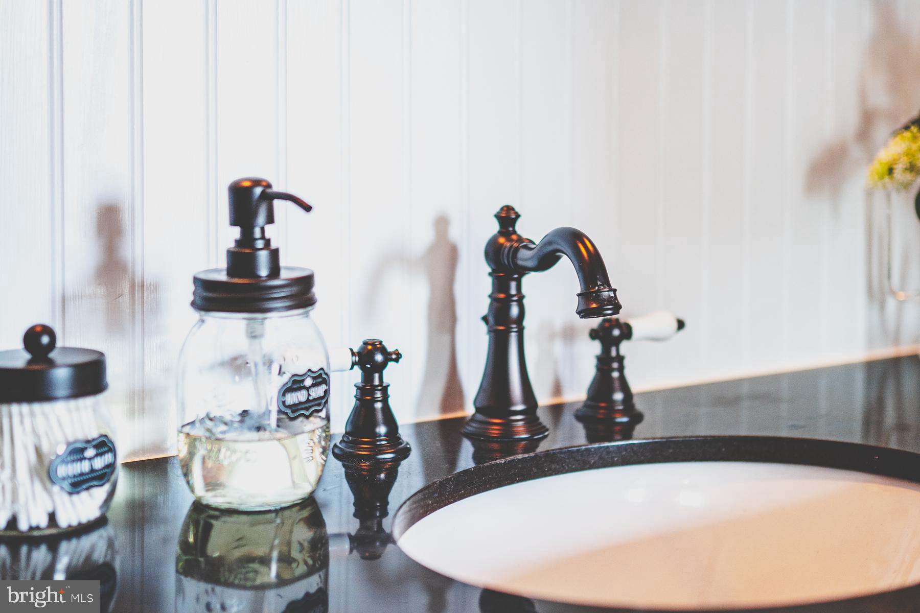 WELLINGTON/CLOVERHILL - Residential