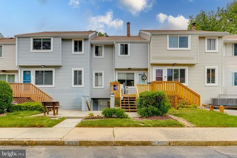 2204 NOTELY LANE 105 CROFTON MD 21114