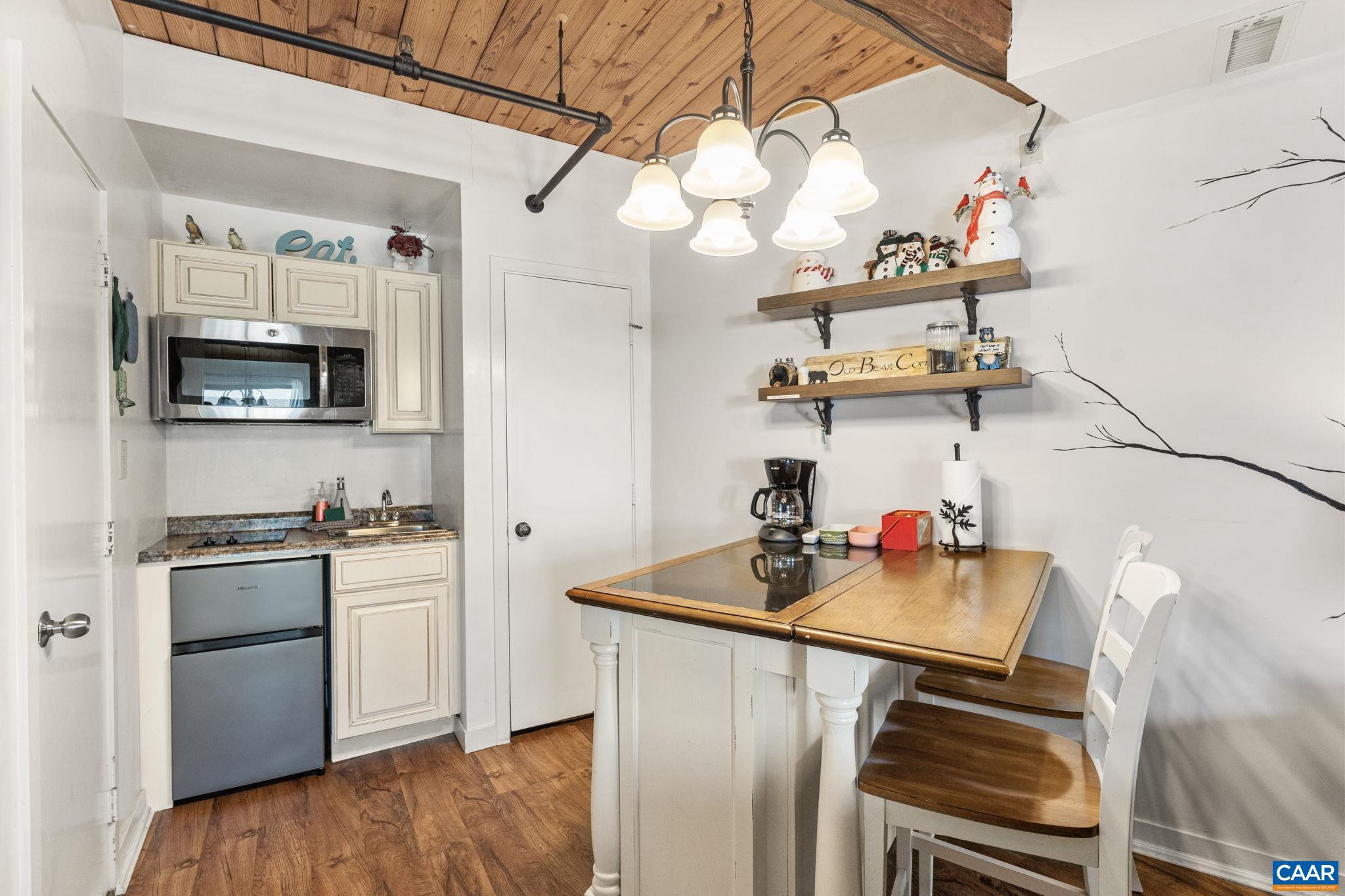 MOUNTAIN INN - Residential