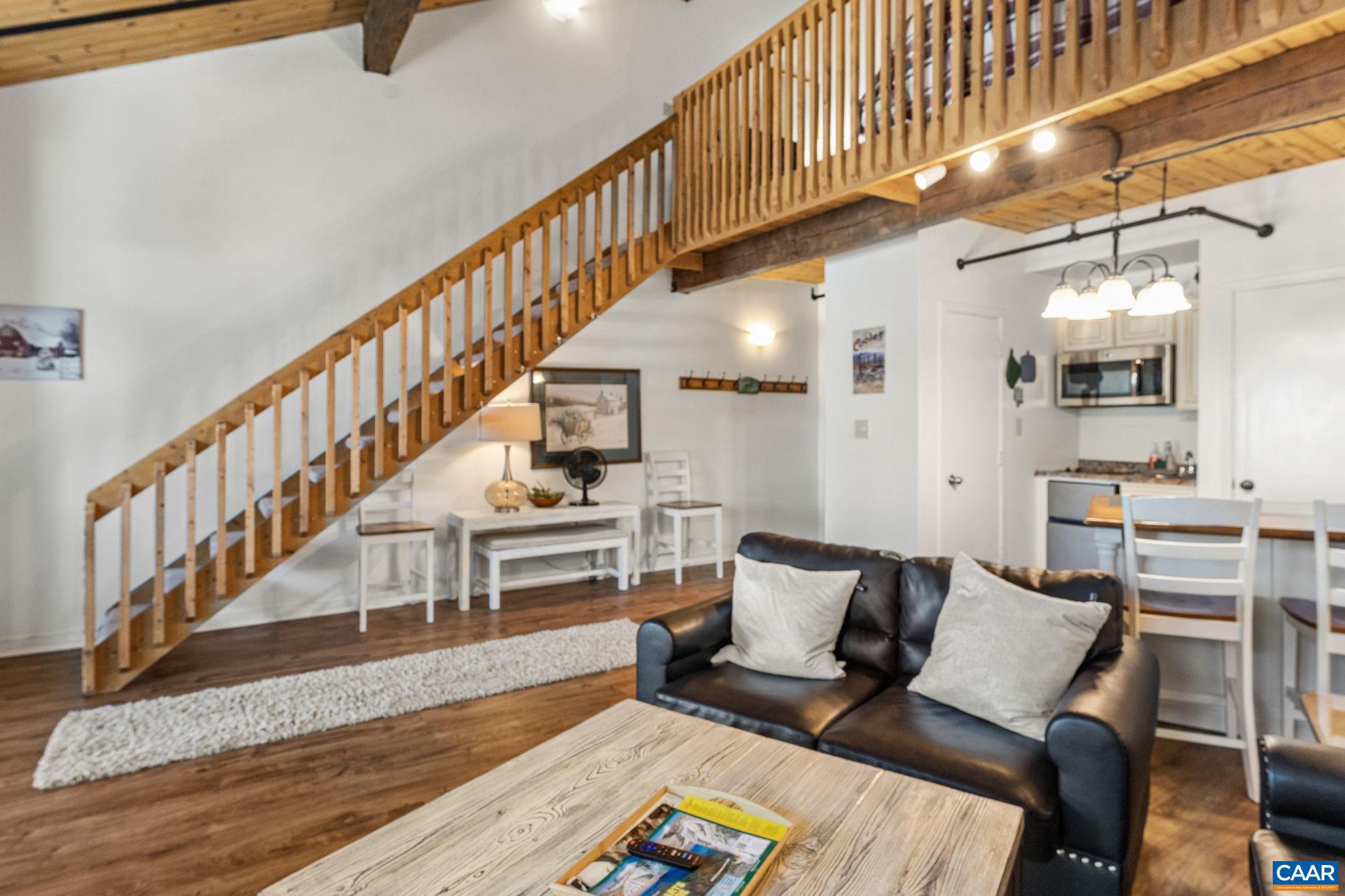 MOUNTAIN INN - Residential