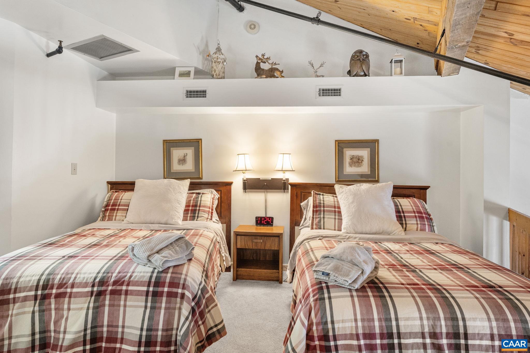 MOUNTAIN INN - Residential