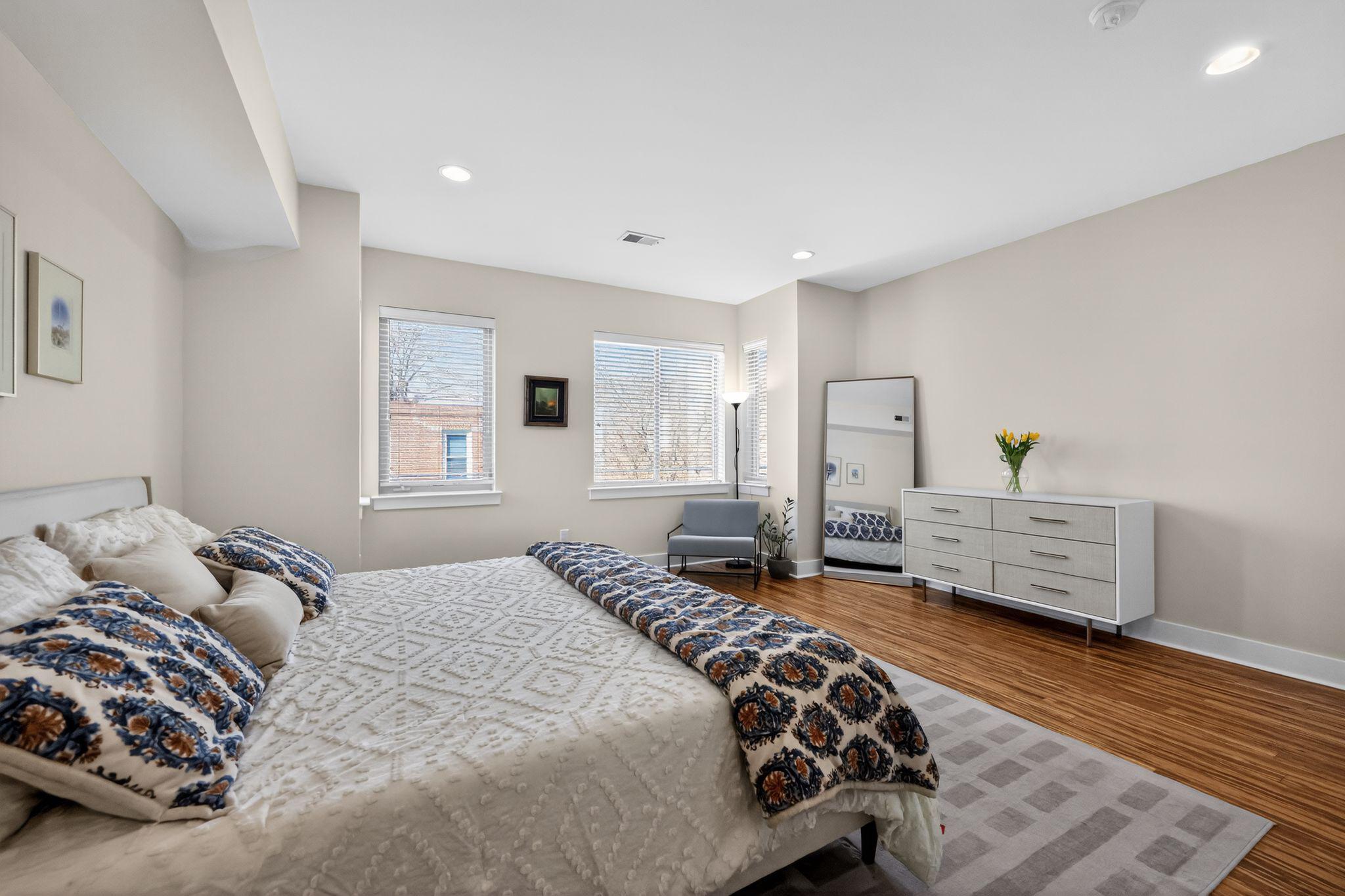 BELLA VISTA - Residential