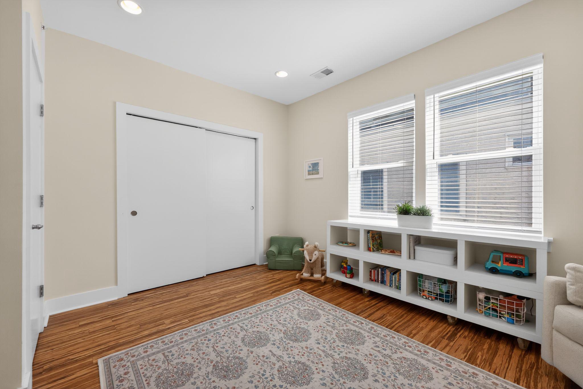 BELLA VISTA - Residential