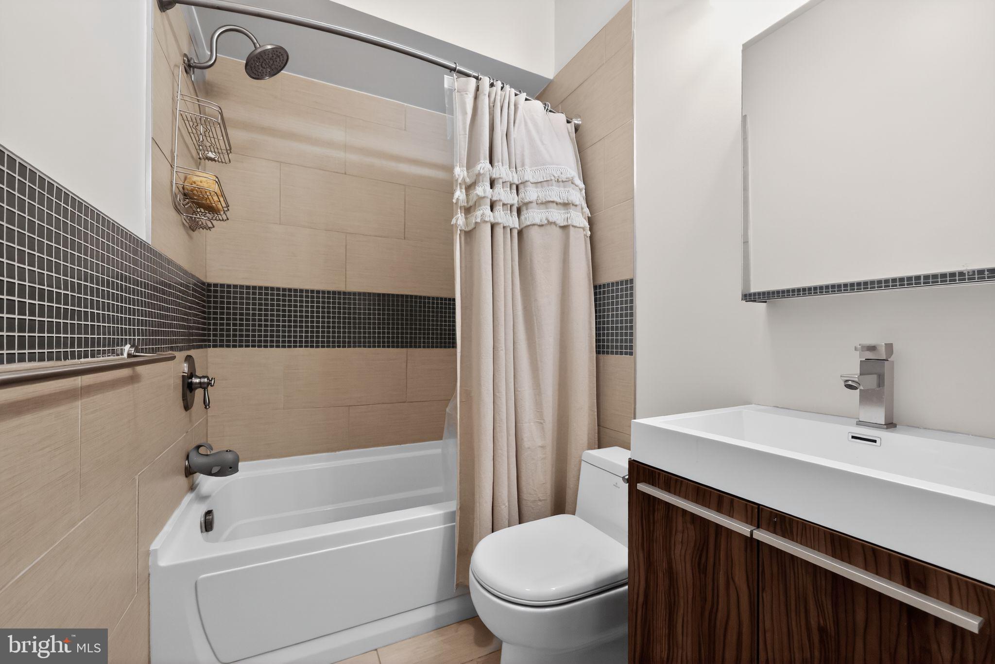 BELLA VISTA - Residential