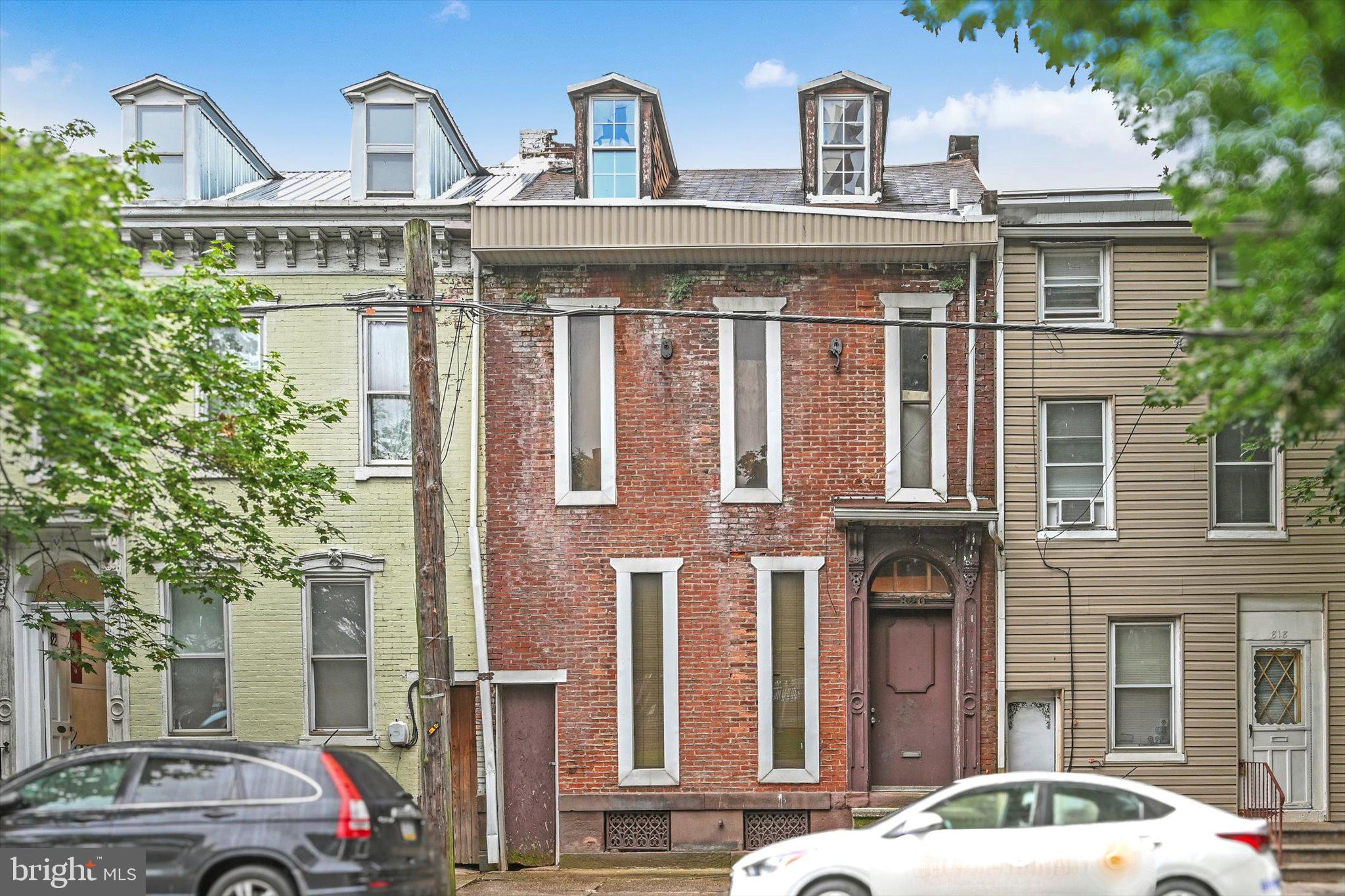 Investor special! This spacious property at 820 Franklin St offers approximately 2,000 square feet of renovation potential with 5 to 6 bedrooms and space to accommodate 2 to 3 bathrooms. With its generous layout, the property is well-suited as a single family residence or even conversion into a multi-unit dwelling or a rooming house—subject to city zoning and building permit approvals. Electric is already in place, with water and plumbing to be connected during the renovation. Being sold as-is, this is a prime opportunity for value-add investors or visionaries looking to customize a large footprint. Property can be purchased individually or as part of a package deal with a nearby vacant lot on Chestnut St. Contact us today for additional details and to schedule a showing.