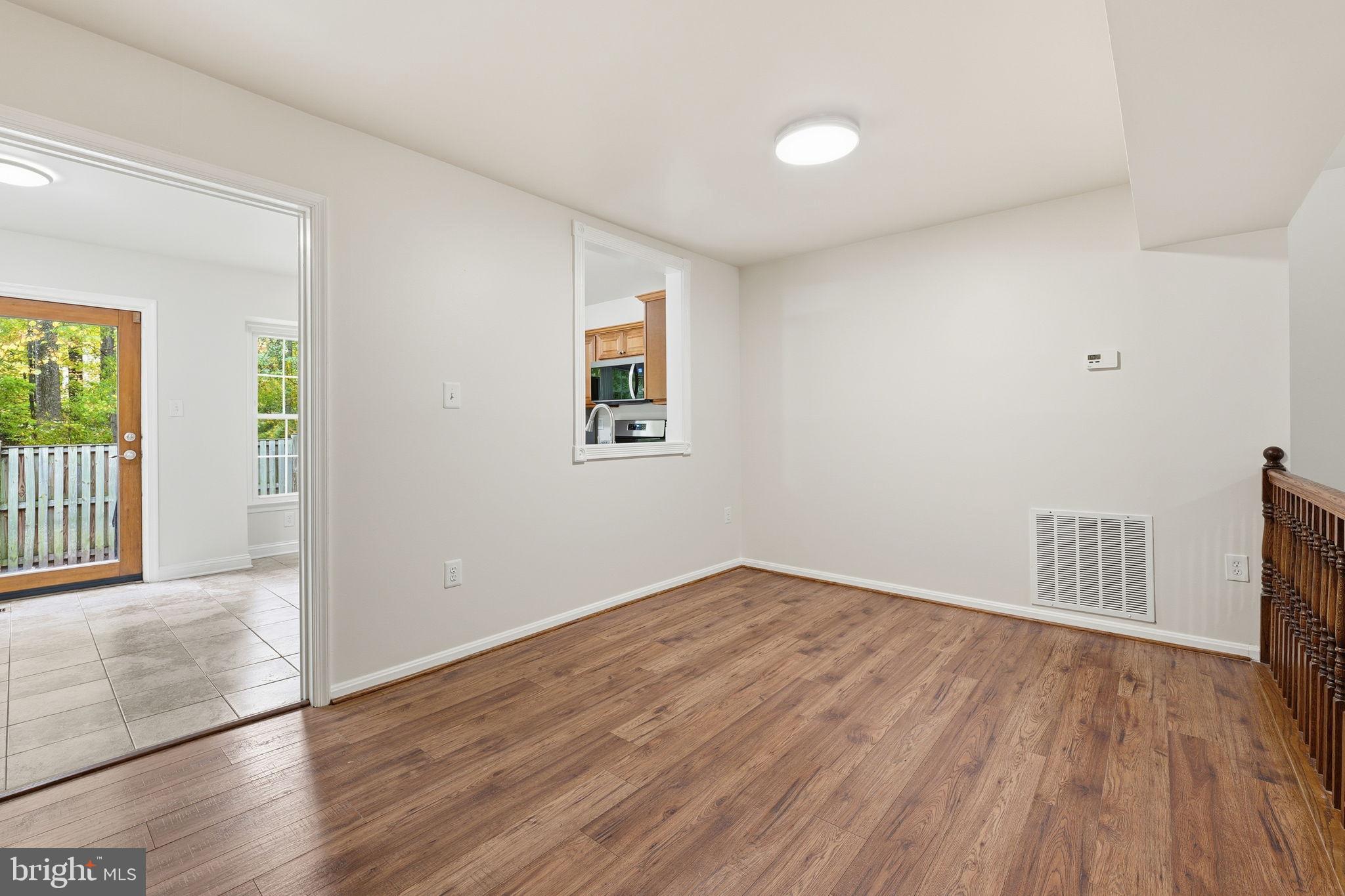 KINGS PARK WEST - Residential Lease