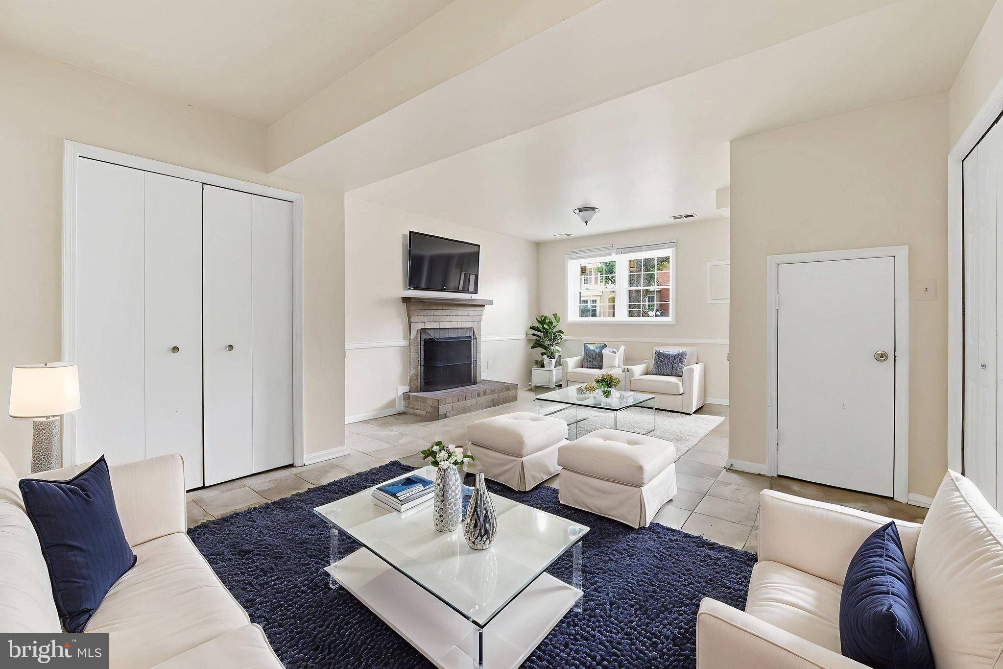 KINGS PARK WEST - Residential Lease