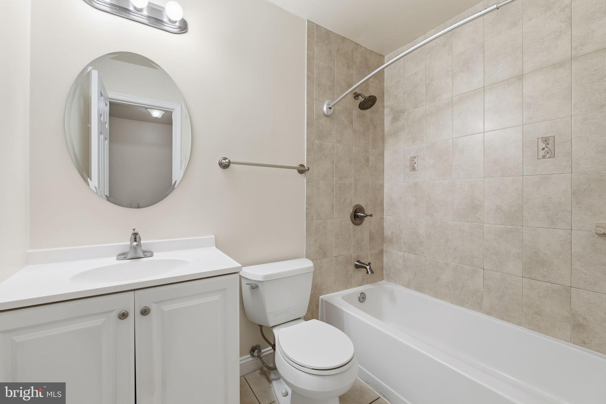 KINGS PARK WEST - Residential Lease