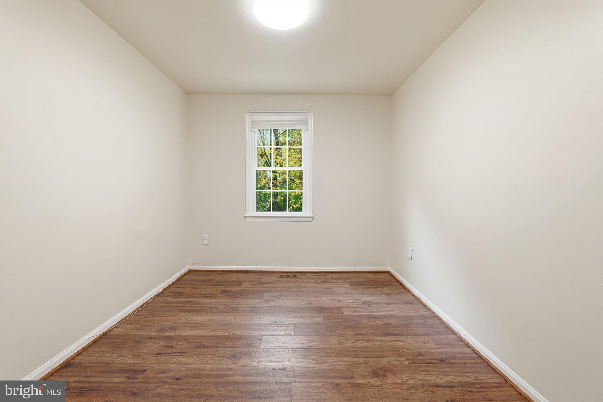 KINGS PARK WEST - Residential Lease