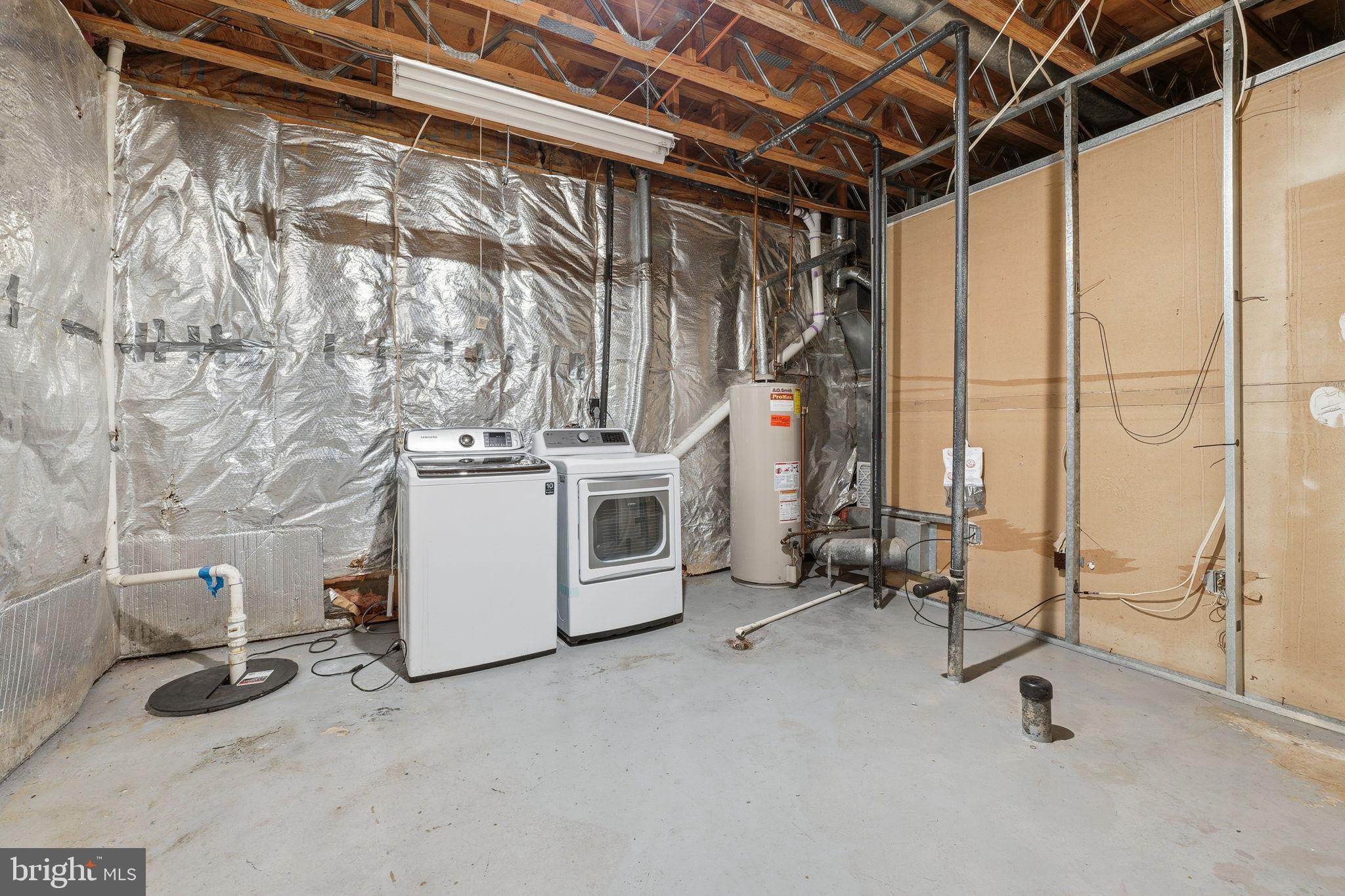 KINGS PARK WEST - Residential Lease