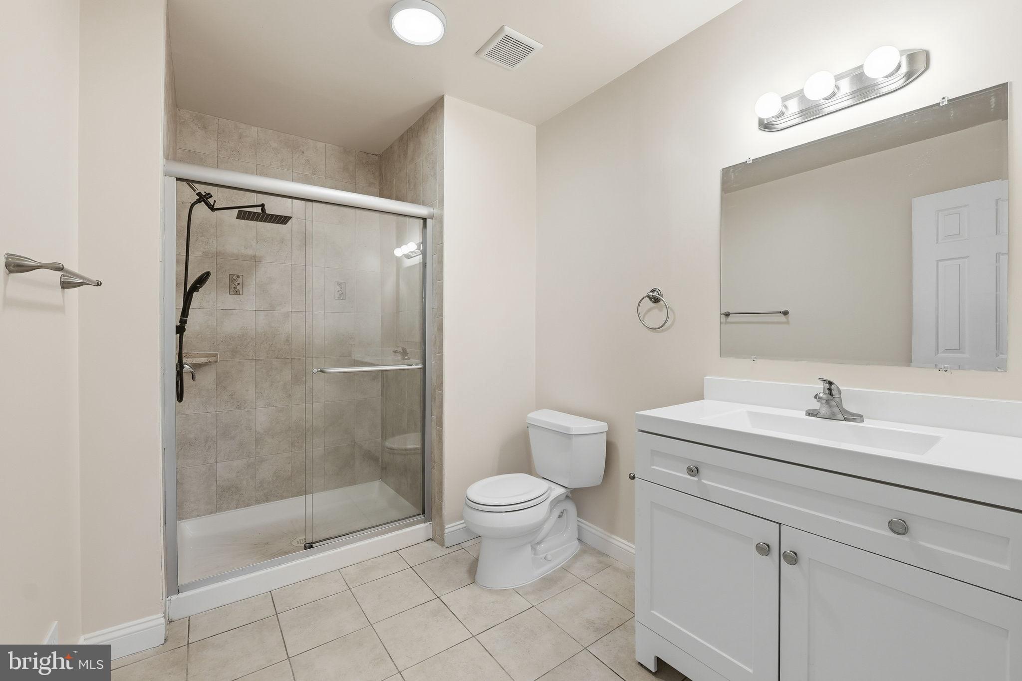 KINGS PARK WEST - Residential Lease