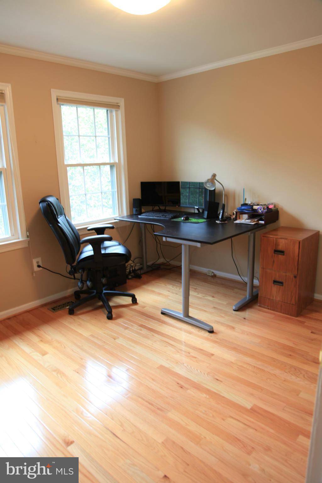 SEMINARY PARK - Residential Lease