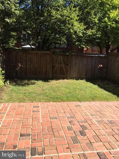 SEMINARY PARK - Residential Lease