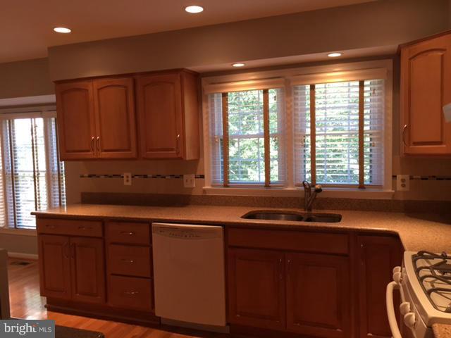 SEMINARY PARK - Residential Lease