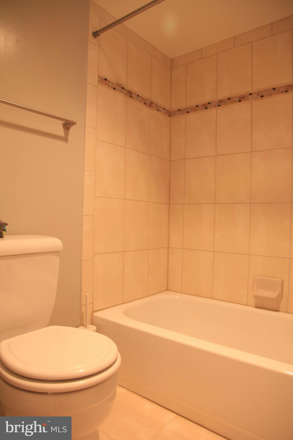 SEMINARY PARK - Residential Lease