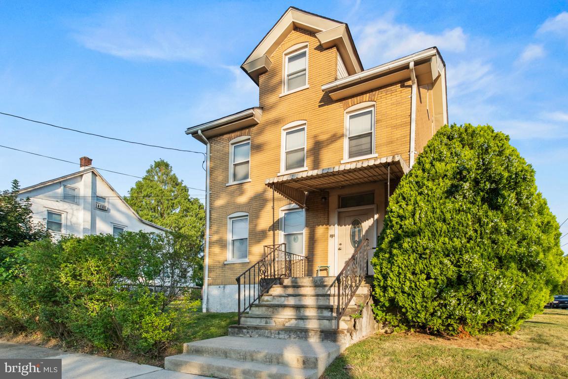 Charming 3-Bedroom, 2-Bath Rental in the Heart of Lansdale! Welcome to 201 N. Line Street! This adorable and spacious 3-bedroom, 2-bath rental occupies the second and third floors of a well-maintained duplex in Lansdale Borough. With TWO private entrances, you'll enjoy comfort, convenience, and privacy in a fantastic walkable location. The second level features a bright and airy living room, a sunny eat-in kitchen with dishwasher, two nicely sized bedrooms, and a full bath with shower/tub combination. Head upstairs to discover a huge third-floor bedroom retreat, complete with a private full bath (stall shower) and an oversized walk-in closet/storage room—perfect for your wardrobe or seasonal items! Additional amenities include: Private washer & dryer in basement, Tons of basement storage space, One-car driveway parking + easy street parking, Large shared yard, Central air and efficient gas heating. This home offers unbeatable access—just a short walk to Main Street, SEPTA train lines, parks, restaurants, and local shopping. A rare find at this price point! Tenant Pays: Electric, Gas, Water. Requirements: 650+ credit score (some exceptions may apply). Income must be 2.5x monthly rent. No prior evictions. First, last, and security deposit due at lease signing. Don’t miss this opportunity—schedule your showing today and make 201 N. Line Street your new home!