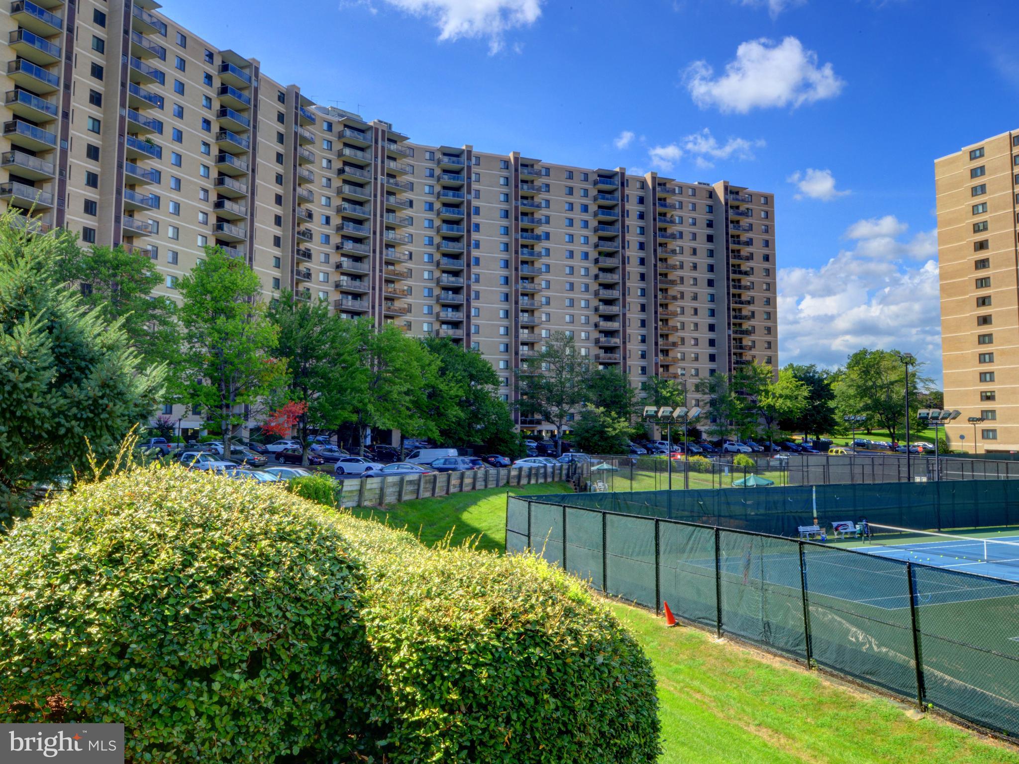 WATERGATE AT LANDMARK - Residential