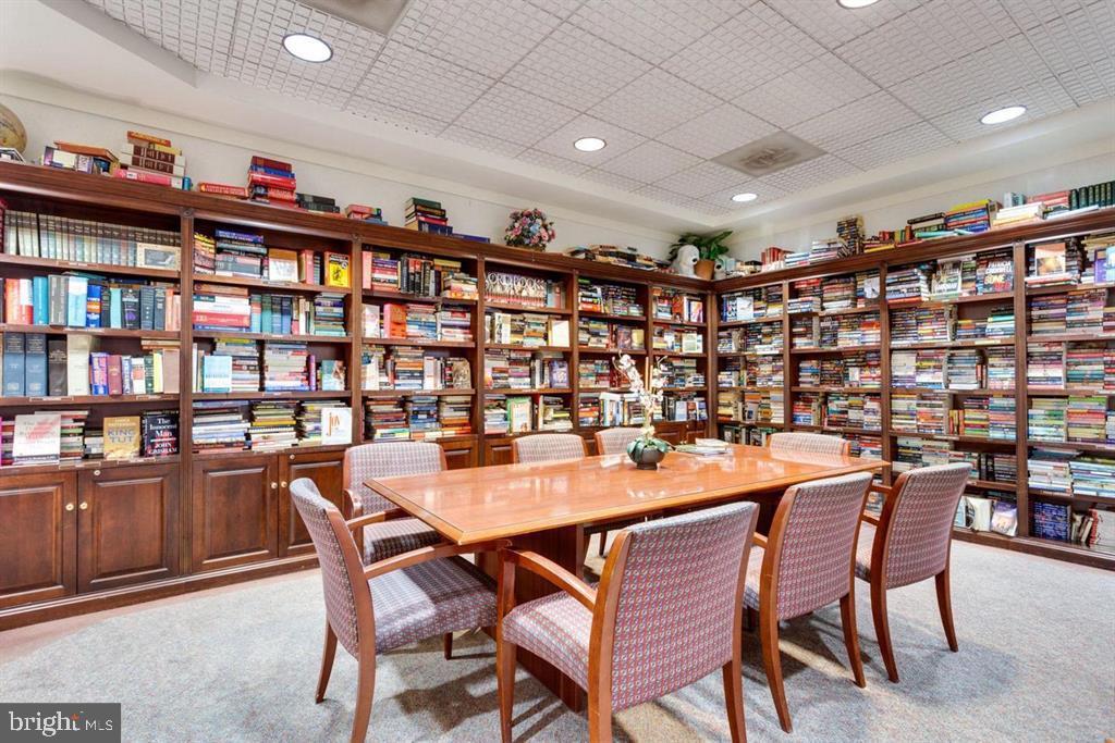 WATERGATE AT LANDMARK - Residential